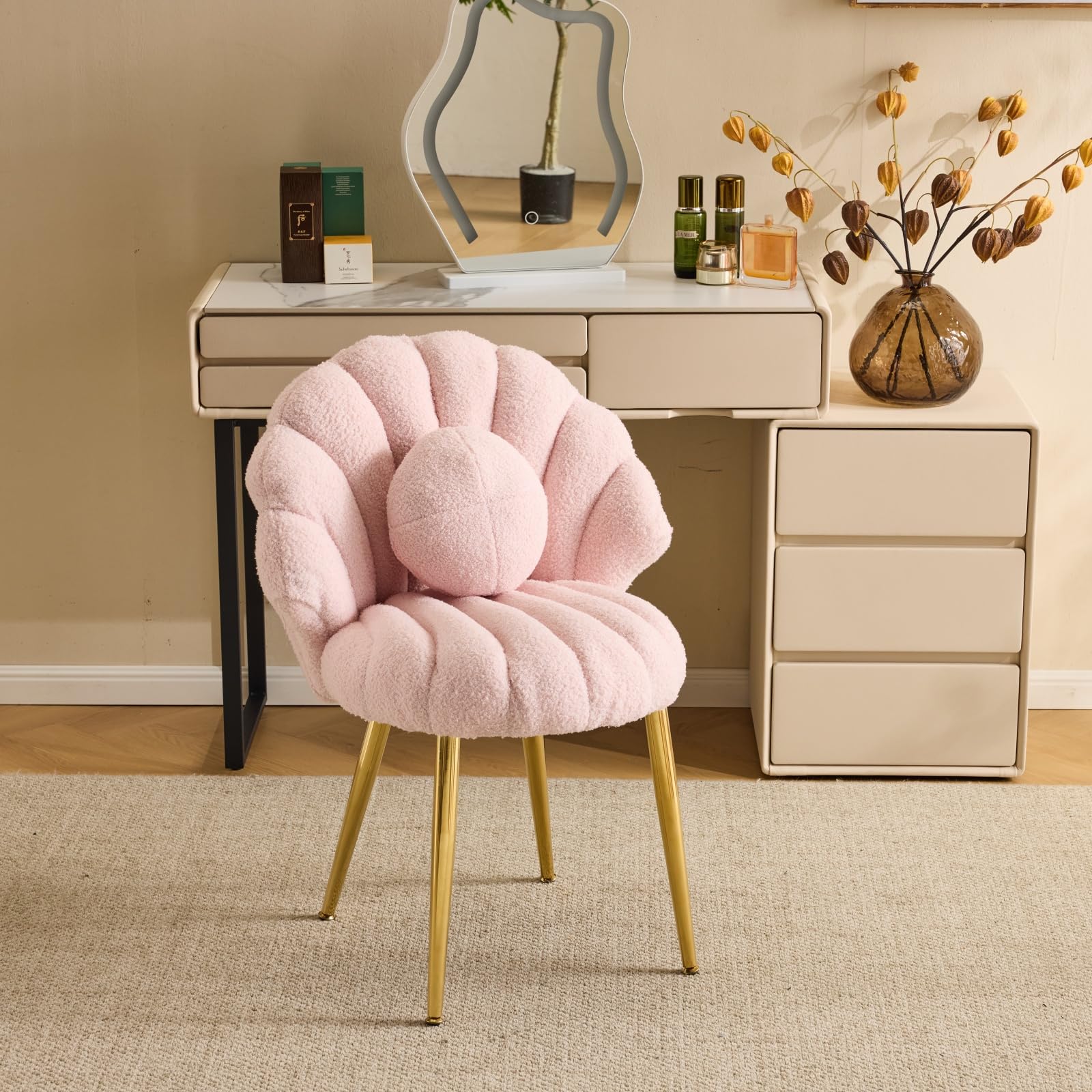Bonnlo Armchair Accent Chair, No Wheels Teddy Fleece Dressing Table Chair with Golden Legs for Vanity, Shell-Shaped Desk Chair with Cute Small Pearl Deco Pillow for Bedroom/Living room, Charming Pink