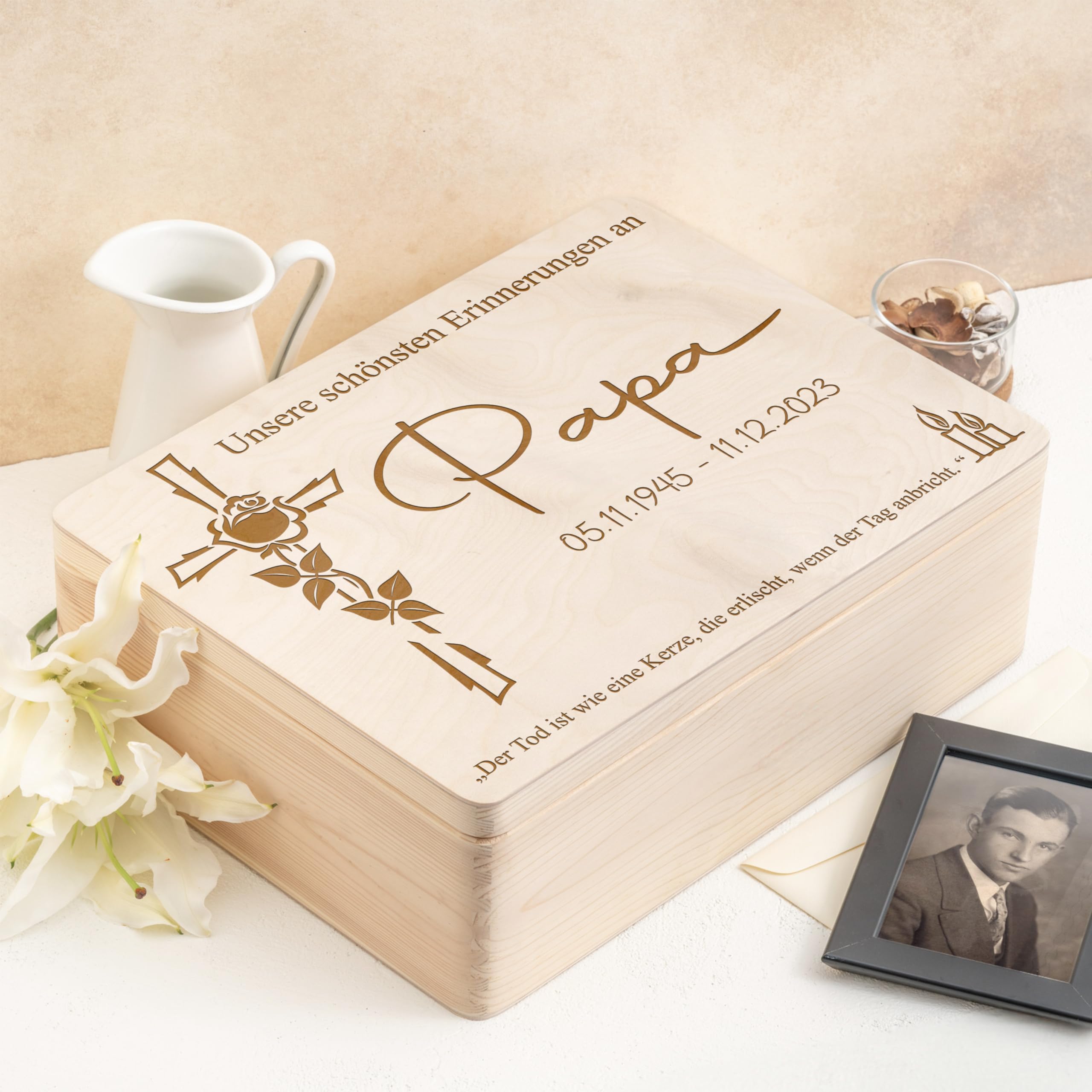 Personalisierte Erinnerungskiste aus Holz Erinnerungsbox Trauerkiste Trauerbox für Erinnerungen an verstorbene Andenken an Oma, Opa, Papa, Mama Holzbox Kiste Box Trauern Trauerbewältigung