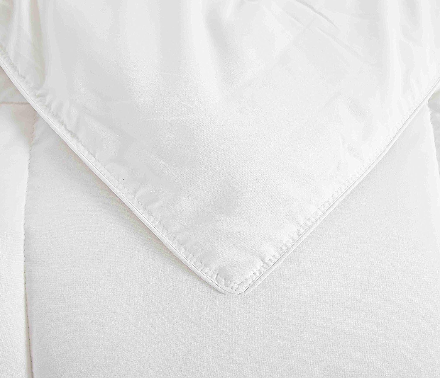 Maiija Deluxe Comfy Goose Down Alternative Box Stitch Comforter White (Twin 68X88)