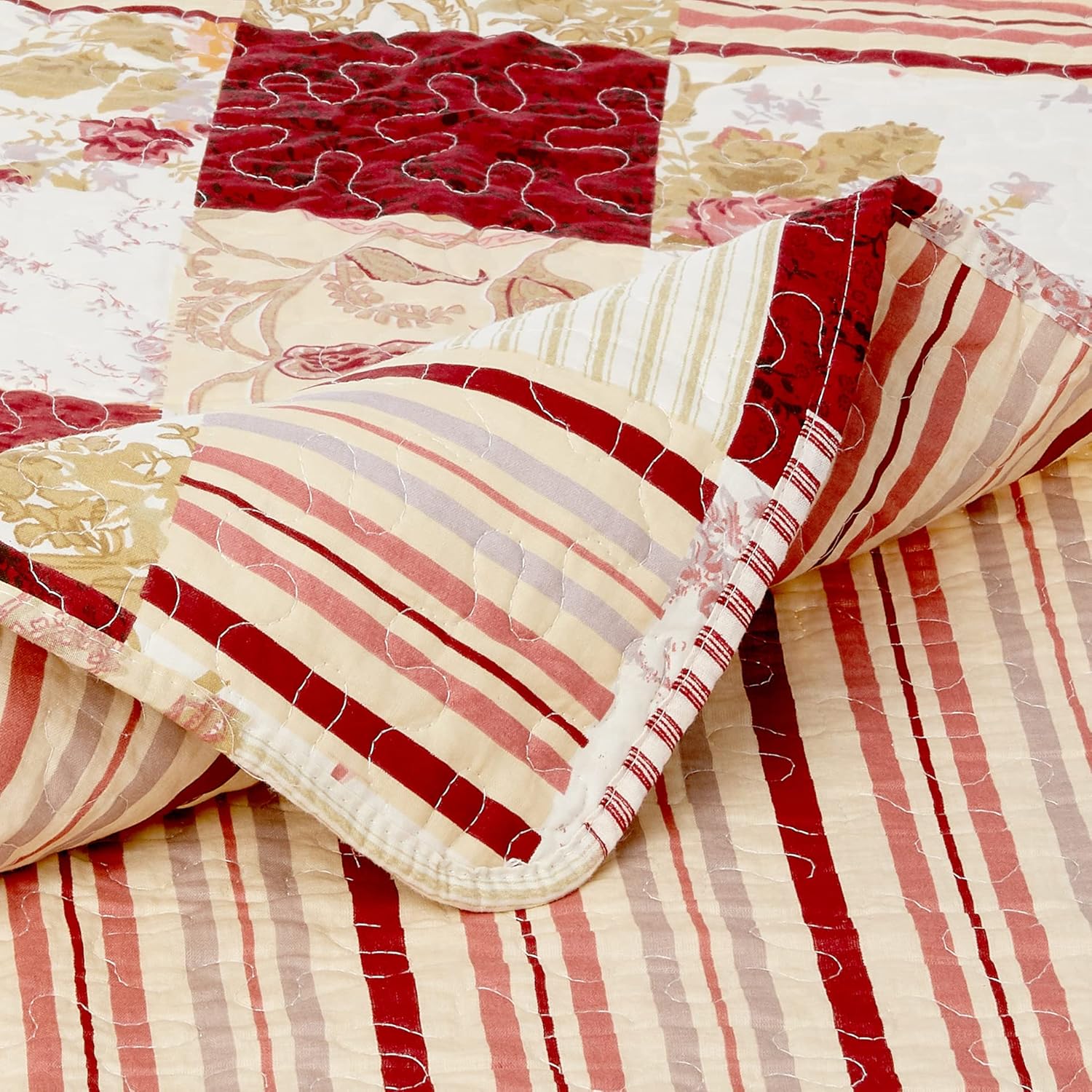 Cheapest 🛒 Tache Red Cotton Patchwork Quilt - Strawberry Field - Floral Country Cottage Reversible Bedspread Set - 5 Piece - Queen