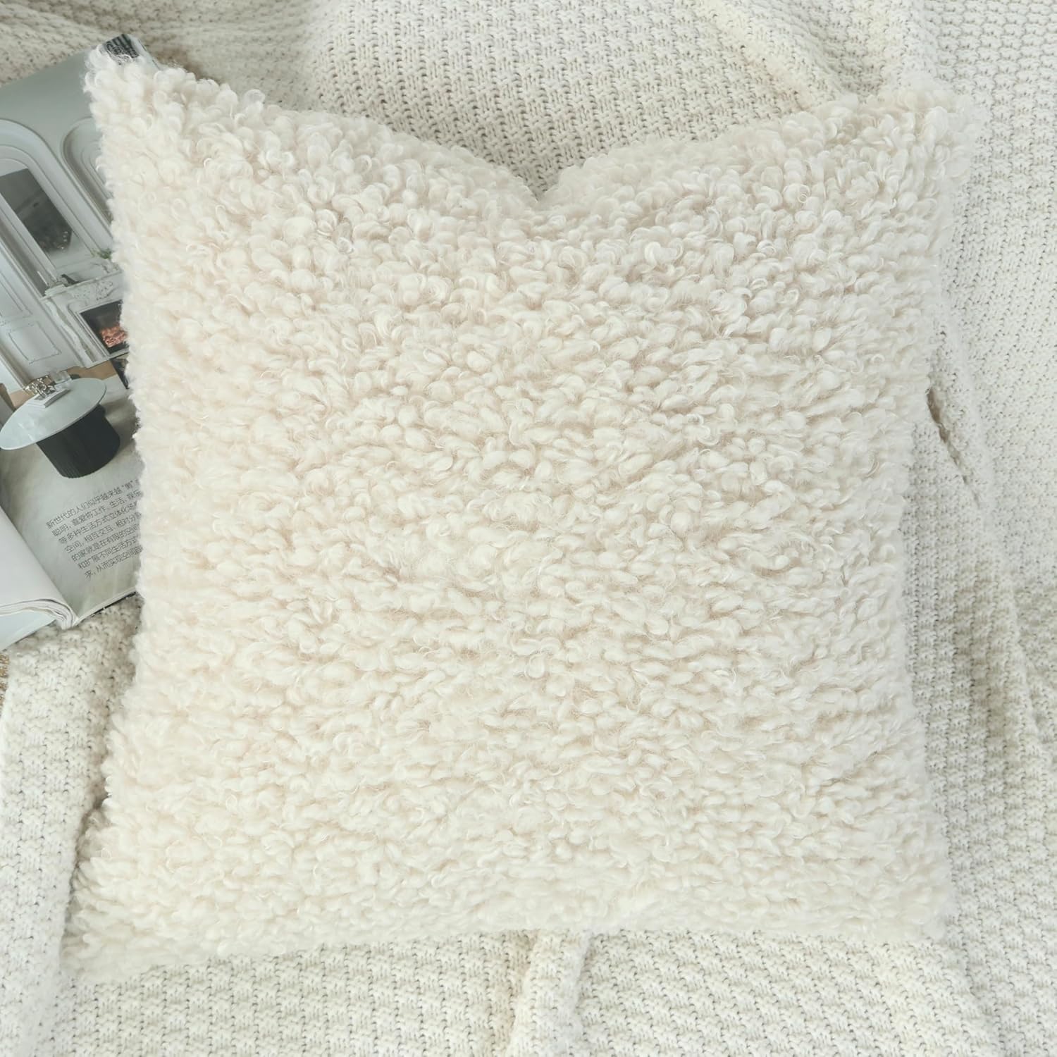 OYIMUA Light Beige Faux Fur Decorative Pillow Covers 20x20 Soft Fluffy Sherpa Boucle Throw Pillows Teddy Bear Textured Neutral Pillow Cases for Couch Bed Living Room
