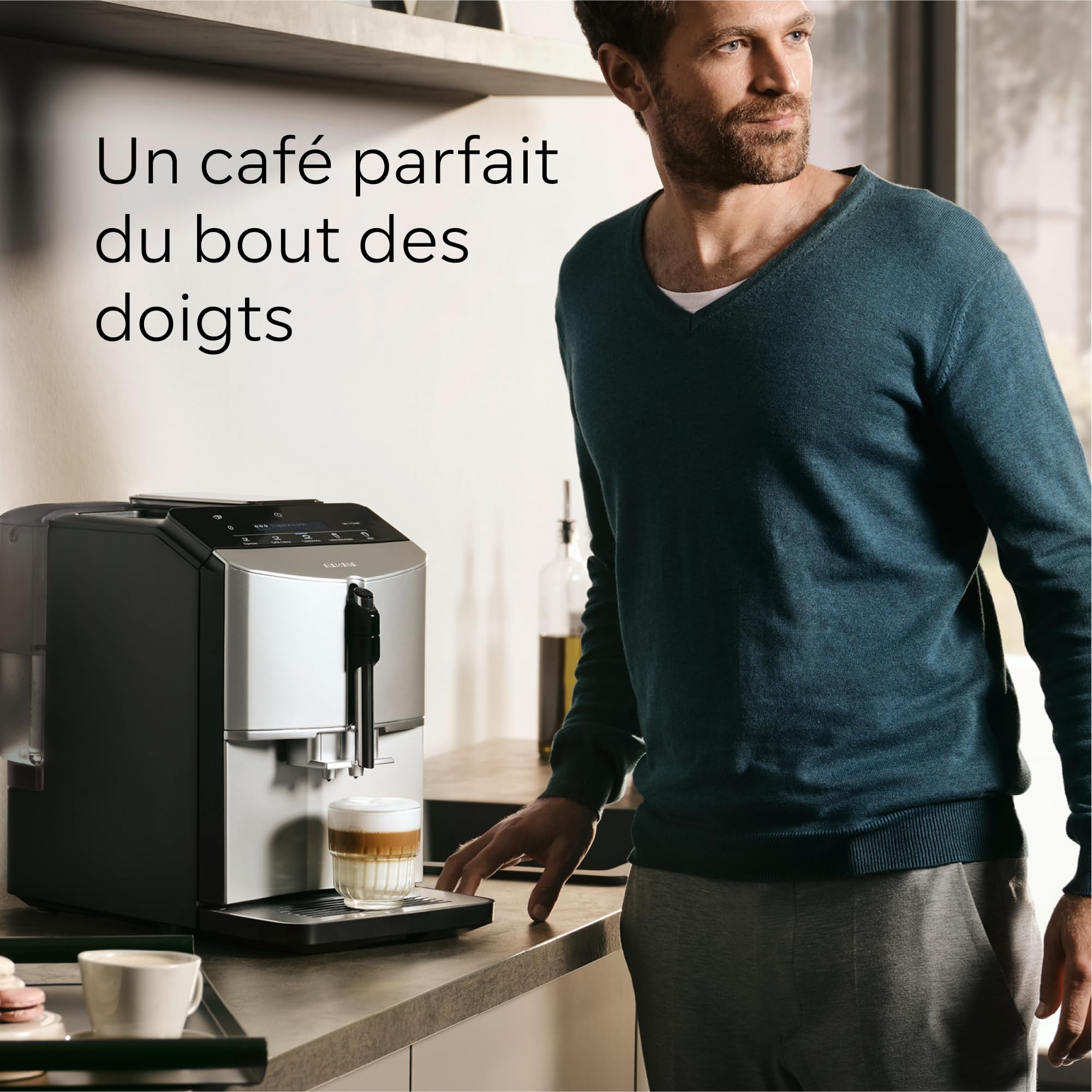 SIEMENS, machine à café tout automatique, EQ300, ceramDrive, milkPerfect, fonction oneTouch, silver métallique, TF303E07