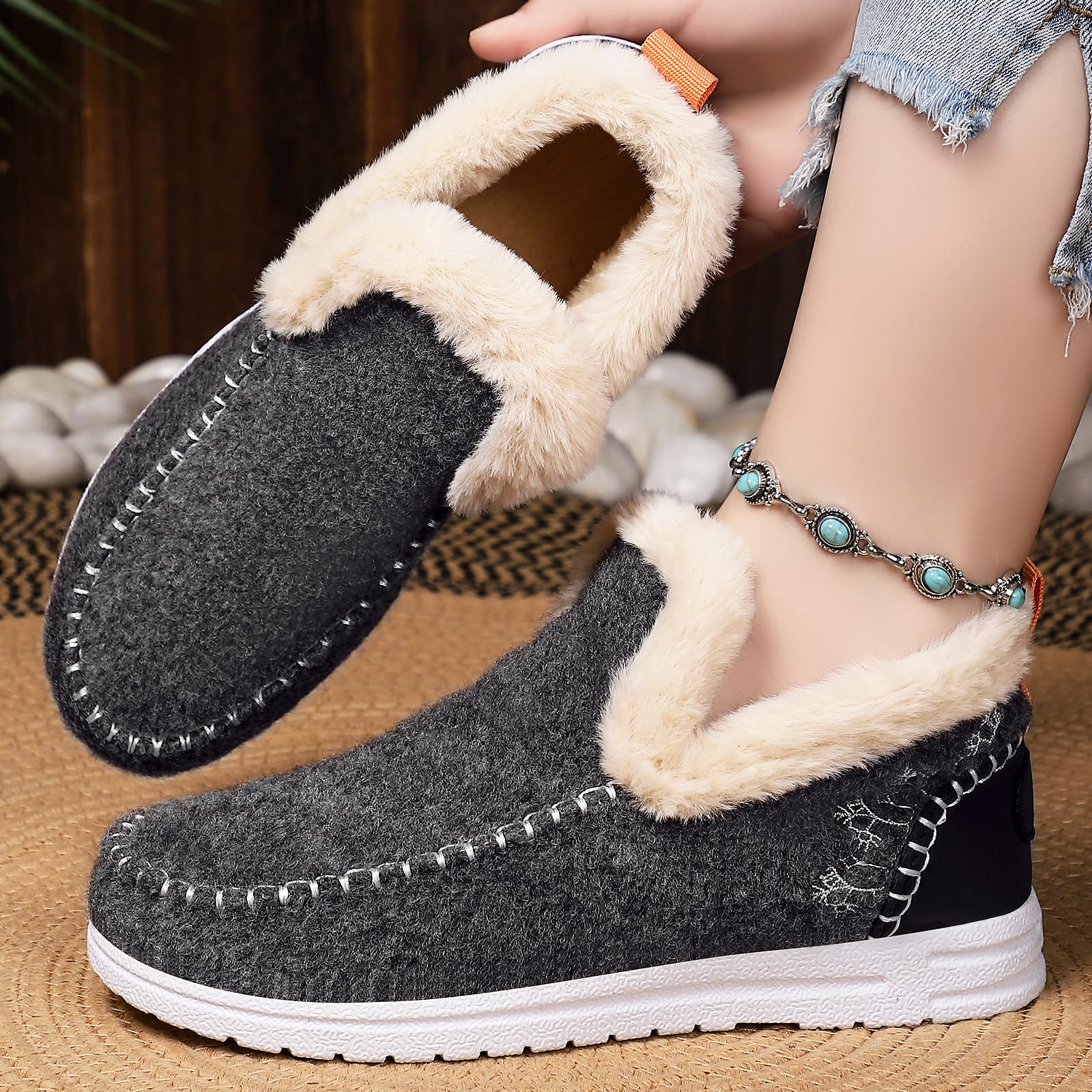 2025 New Women's Winter Plush Lined Flat Shoes Comfy Orthopedic Arch Support Outdoor Walking Shoes Classic Non-Slip Ankle Snow Boots