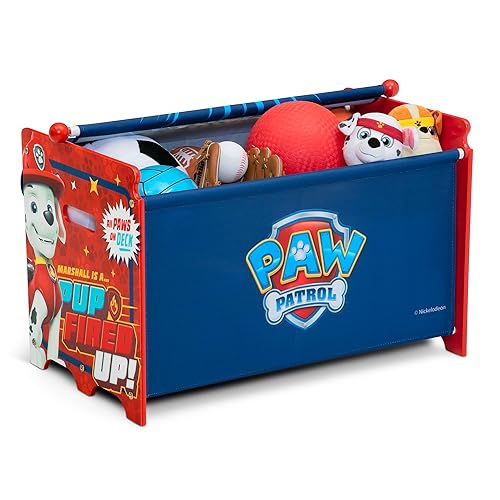 Vista 63 de Delta Children CoComelon - Juego de sala de juegos para niños pequeños de 3 piezas, incluye mesa, silla y caja de juguetes, color verde