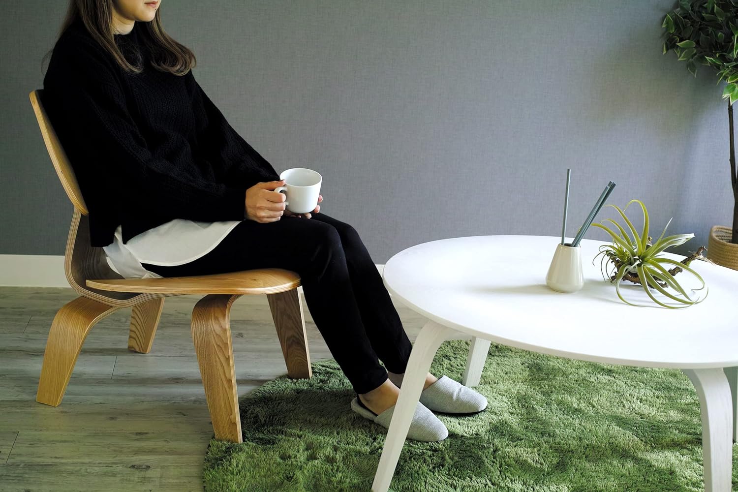 Charles & Ray Eames Chair LCW (Ash) Wood Lounge Chair Designer Reproduction