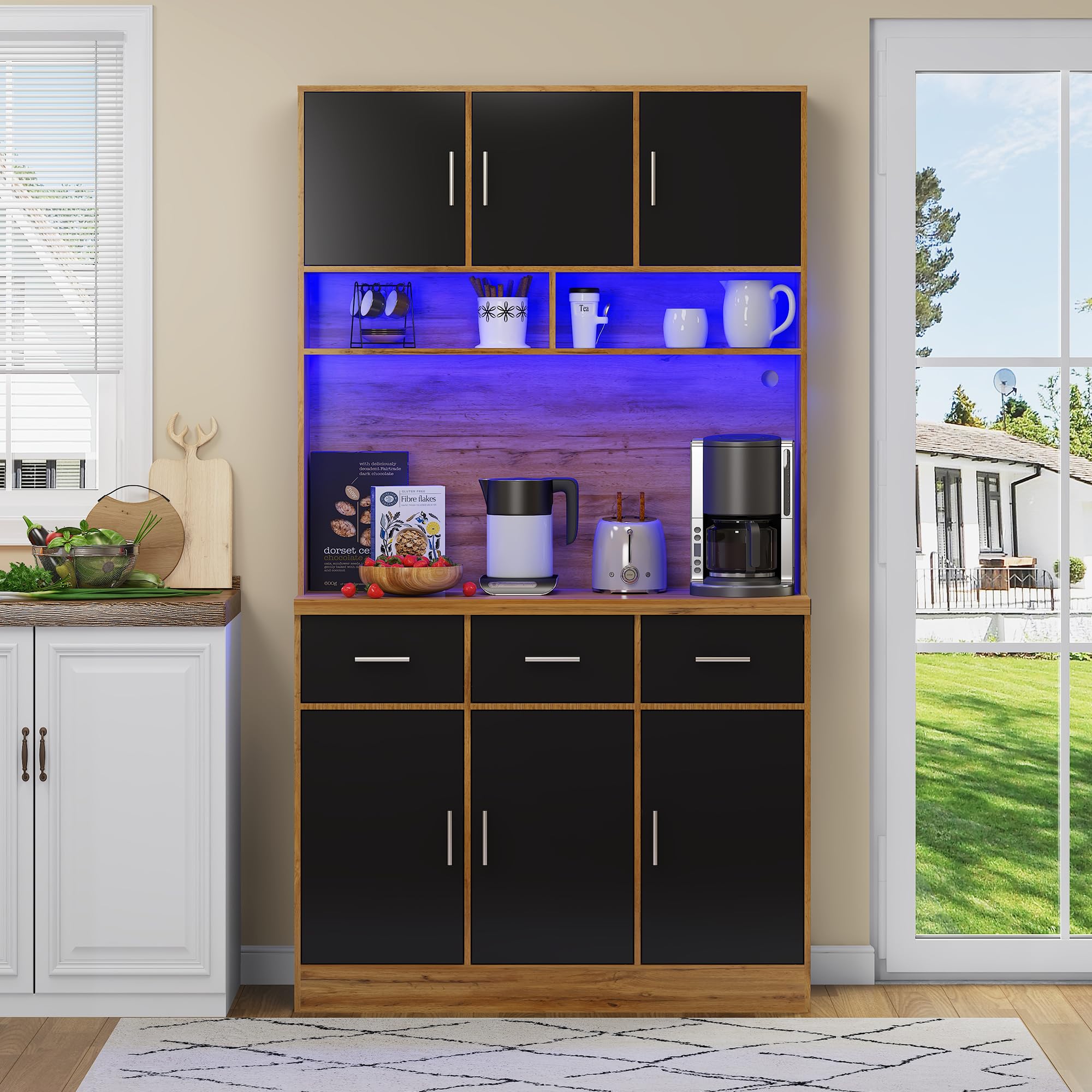 Armadio buffet, 100 x 40 x 180 cm, buffet con illuminazione a LED con telecomando, cassetti, ripiani regolabili, fori di gestione dei cavi e prese, per cucine e sala da pranzo (colore legno)