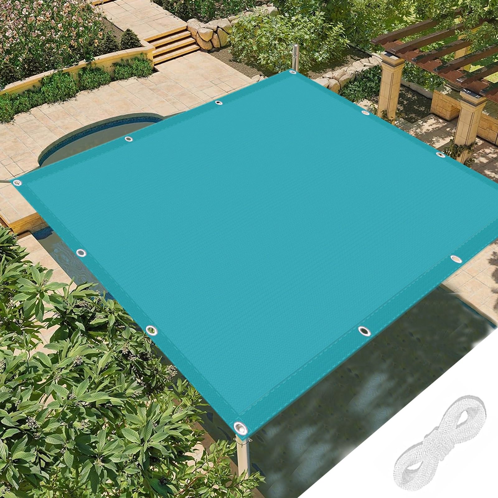 Voile d'ombrage imperméable contre la chaleur du soleil sur le patio lawn