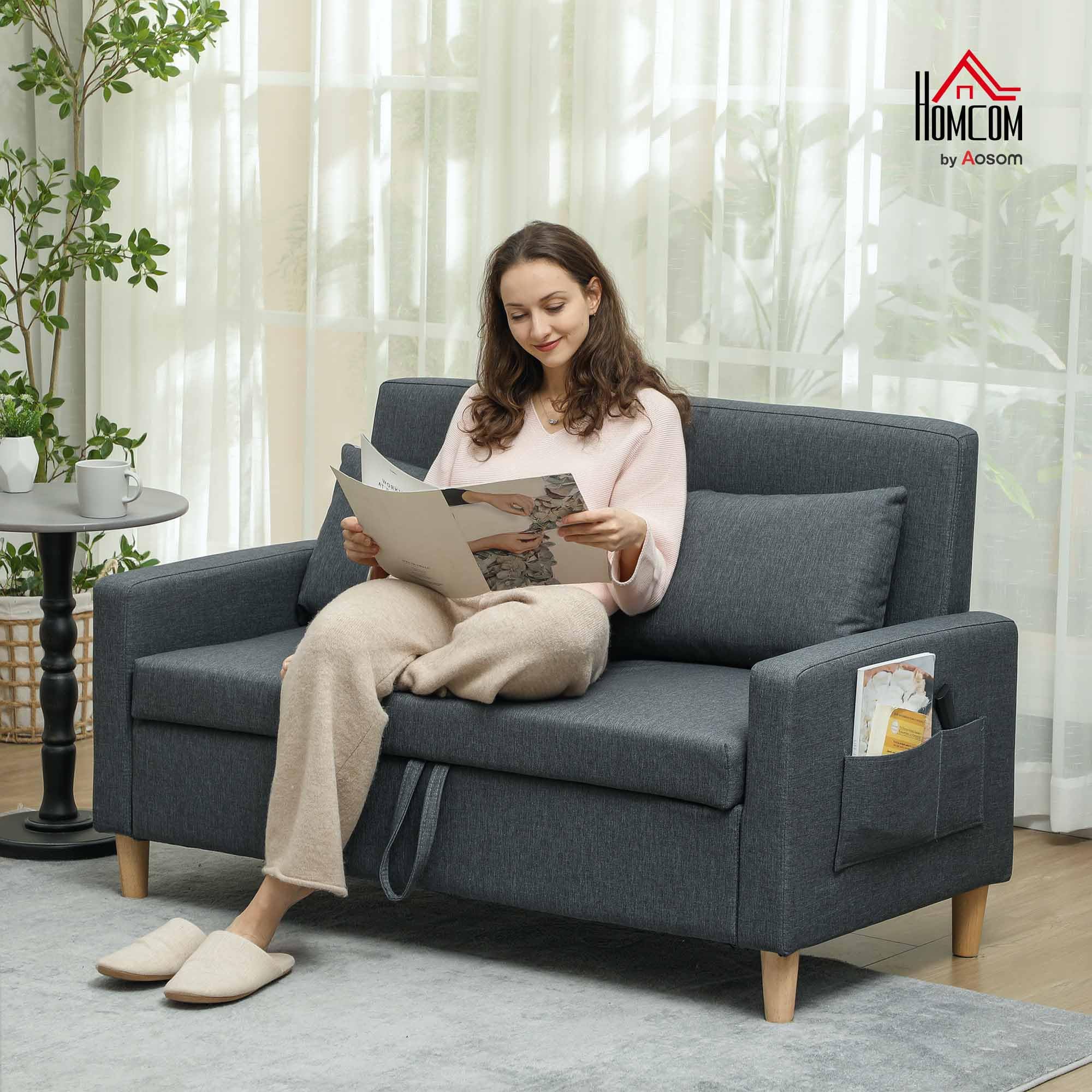 HOMCOM Divano 2 Posti in Tessuto con Braccioli e 2 Cuscini Rimovibili, Divanetto 2 Posti Moderno con Spazio Portaoggetti, Tasche Laterali e Gambe in Legno per Soggiorno e Salotto, 135x72x84cm, Grigio