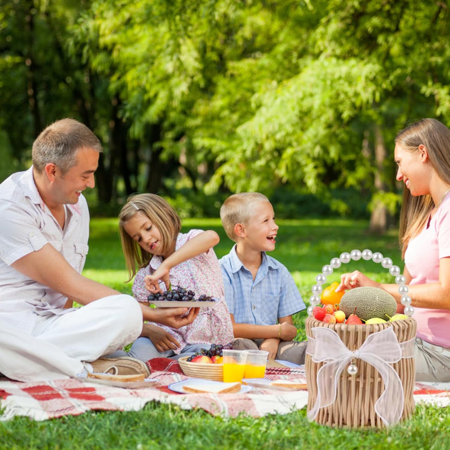 Wicker Rattan Basket with Handle Flower Girl Basket Pearls Willow Woven Baskets for Wedding Home Garden Decoration