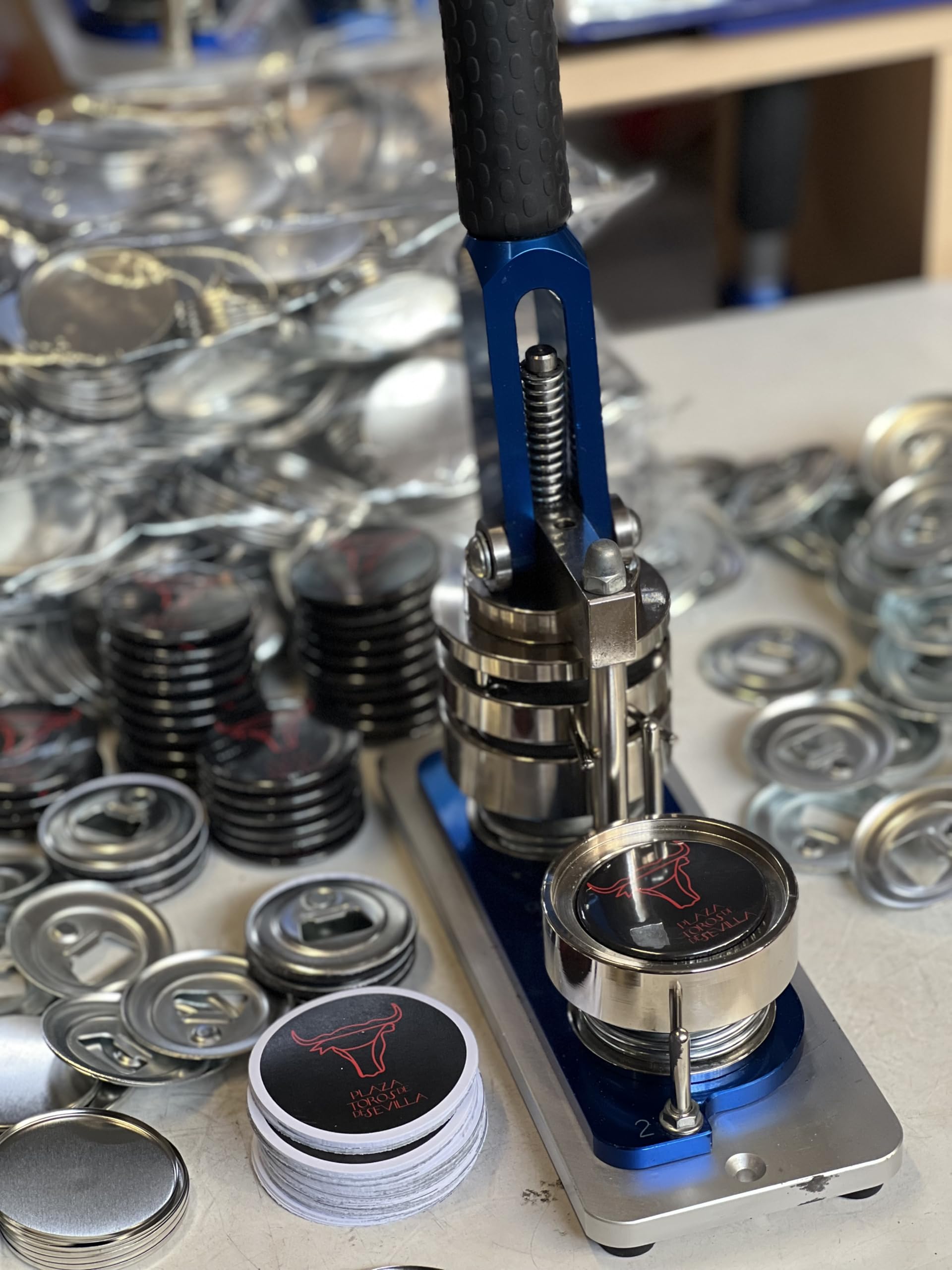 Uvimark | 100 Consumibles completos de chapas para hacer con Abridor, recambios de chapas con abrebotellas y plástico protector para máquinas B150, F300, B500 y B700.
