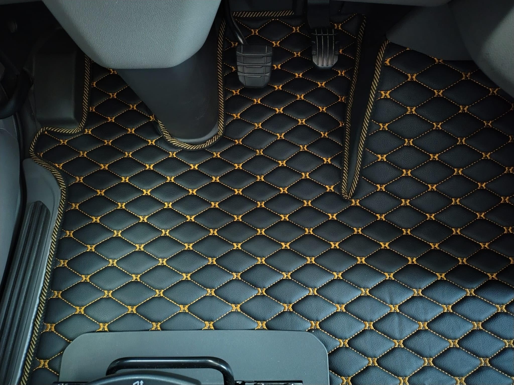 Alfombrillas de camión compatibles con SCANIA S alfombrilla de pie (material negro, hilos dorados)