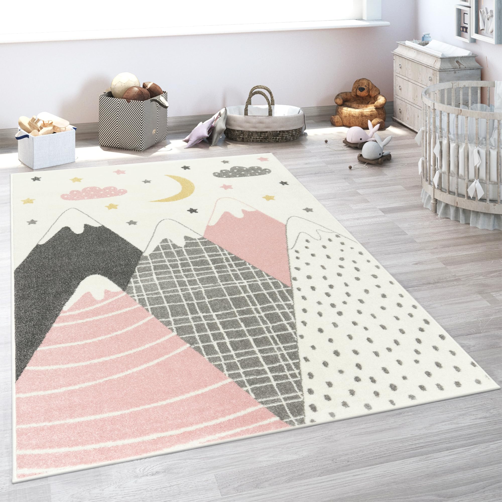 Paco Home Kids Rug for Nursery with Pastel Colored Mountains, Dreamy Stars and Moon in Pink, Size: 3'11