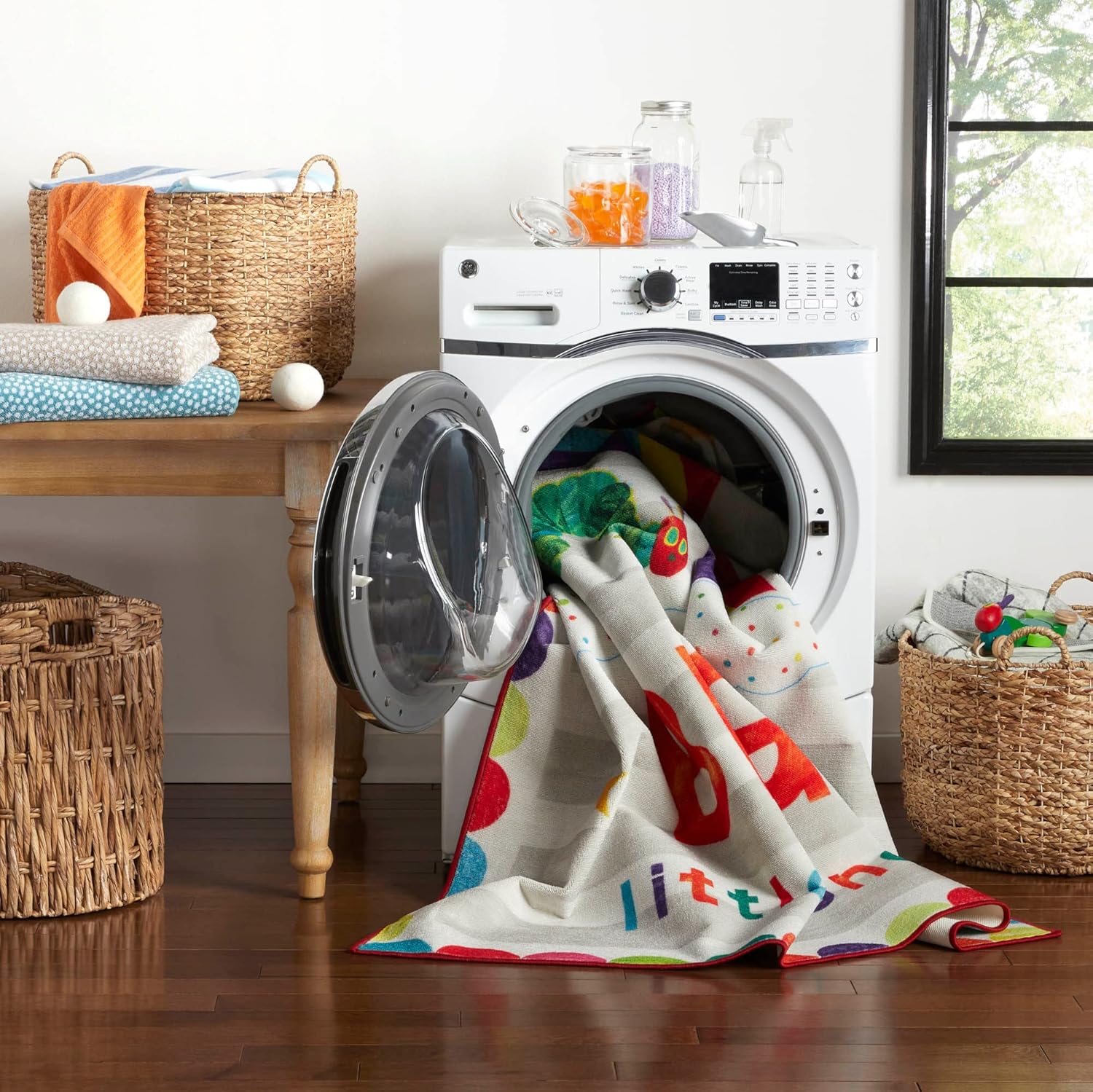 Eric Carle The Very Hungry Caterpillar Elementary Dream Big Little One Kids Machine Washable Area Rug, White/Grey, 4'11"x6'6"