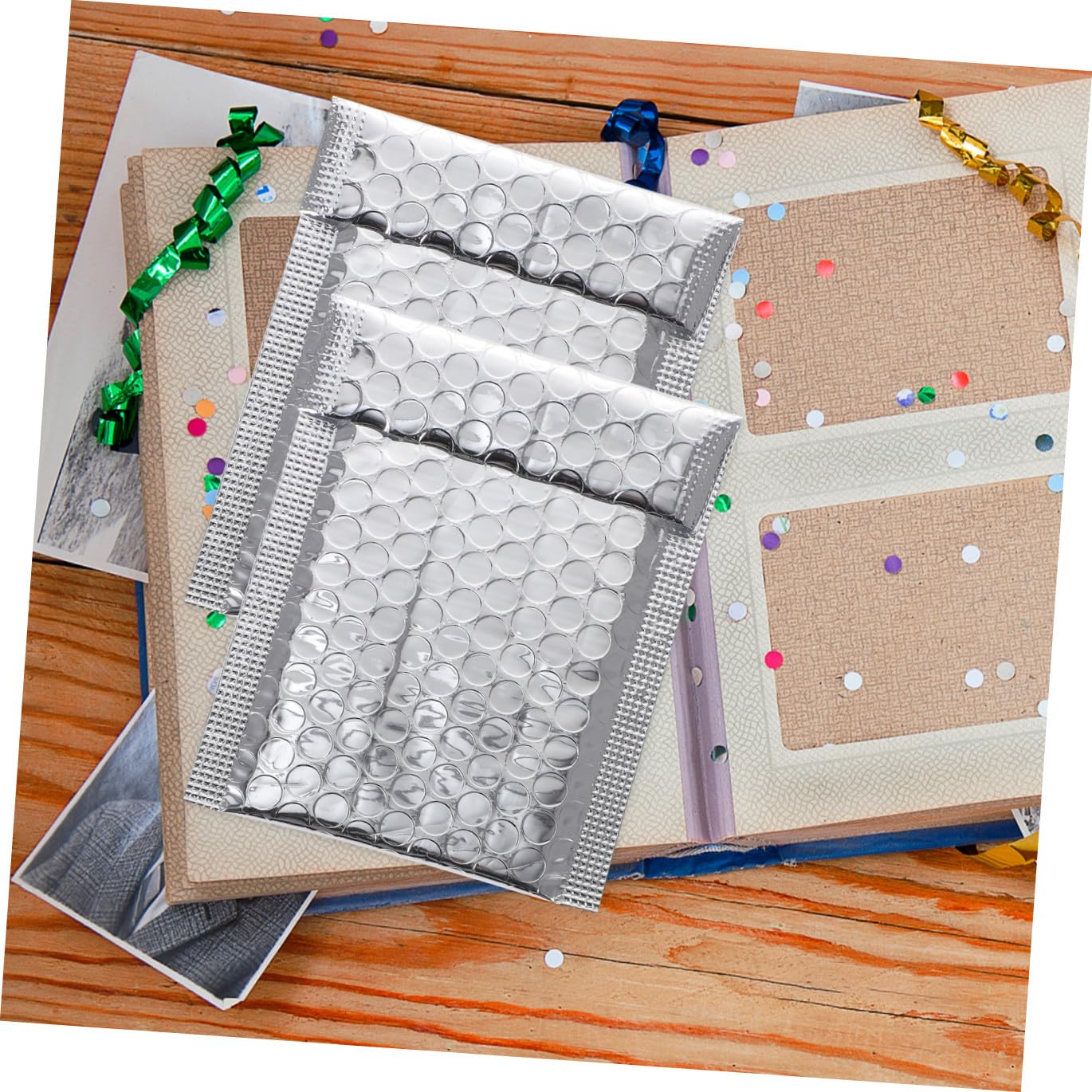100 Stück Selbstklebende Gepolsterte Versandtaschen aus Silberner Aluminiumfolie Stoßfest Reißfest Sichere Luftpolster versandumschläge für Schutz von Elektronik und Empfindlichen