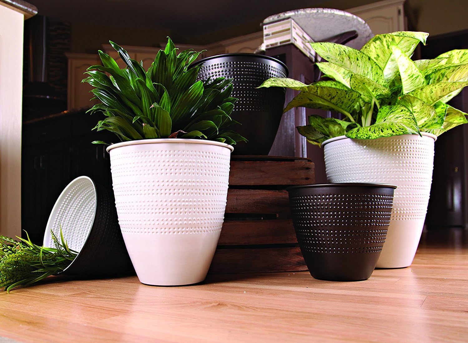 ROBERT ALLEN MPT01988 Dunbar Planter, 14-Inch, White