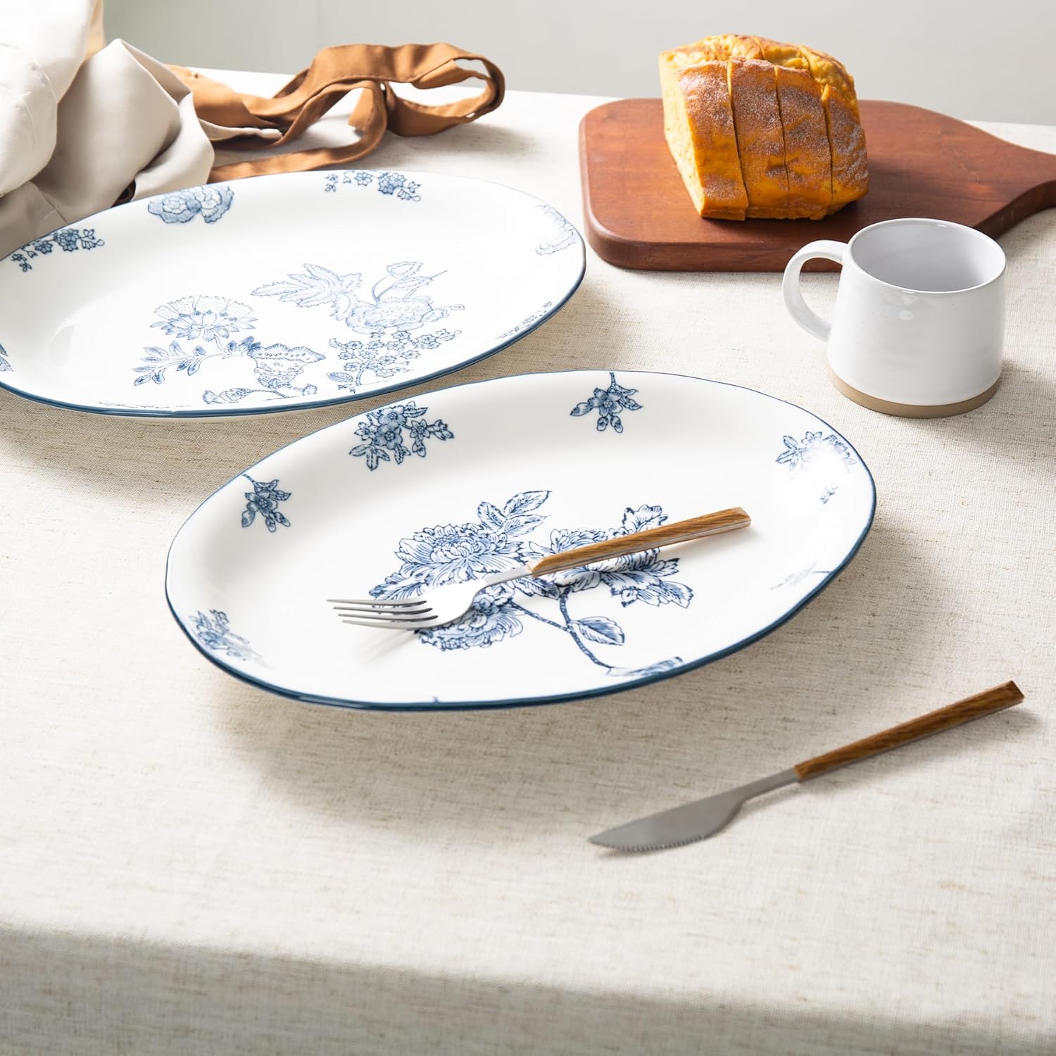 Ceramic Serving Platter, 13.7 Inch Large Oval Serving Trays, Dinner Plates, Dish Set for Dessert Appetizers Meat/Entertaining/Party, Blue and White, Set of 2