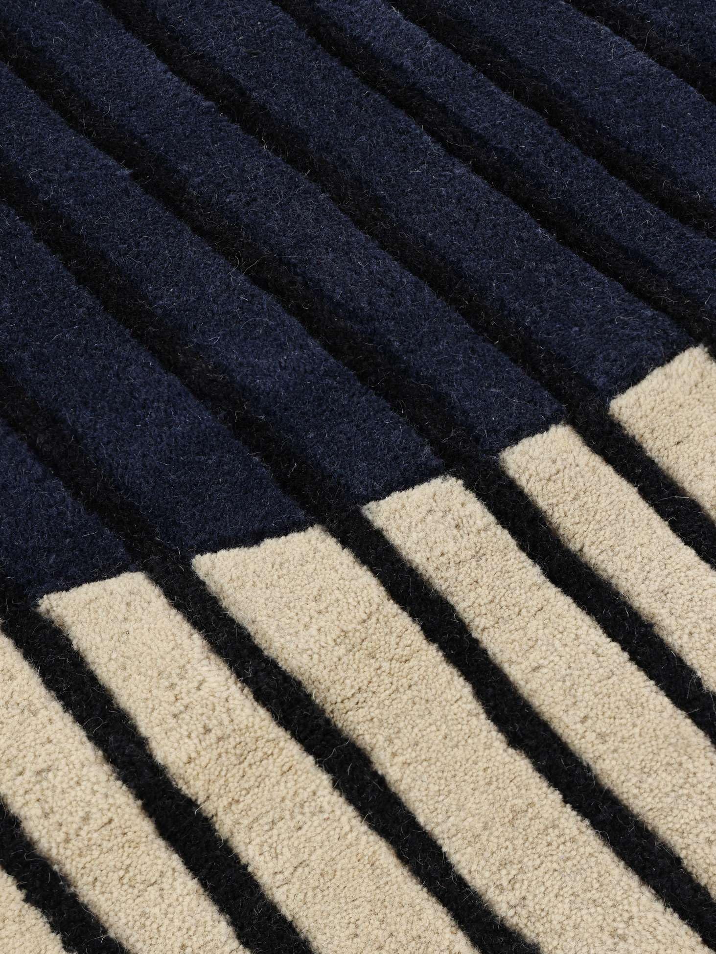 Tapis Moderne Rectangulaire 230x160 Cm - Poil Moyen, Laine Et Coton, Couleur Off Blanc/navy, Nettoyage à Sec