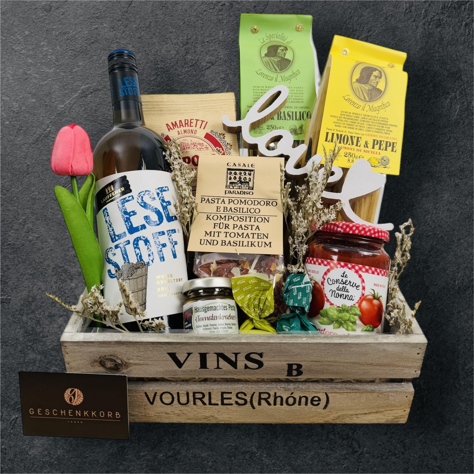 Kleiner Italiener mit Lesestoff | Ideal als Geschenk | Für viele Anlässe, z,B. Geburtstag, Jubiliäum, Muttertag | Ein einzigartiger Korb