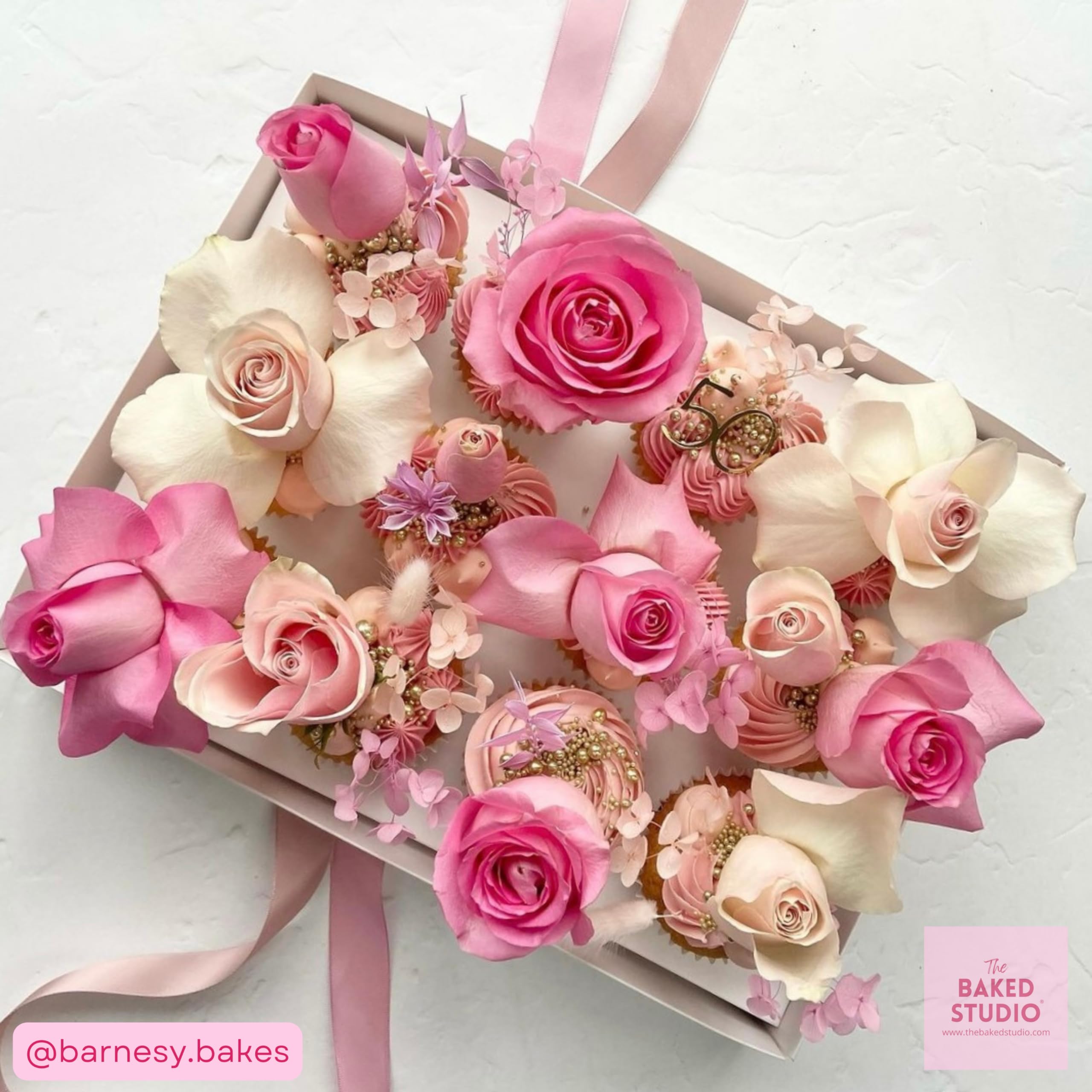 The Baked Studio, Deluxe Dried Flower Set Containing Hydrangea, Craspedia, Octagonal Flowers, Ruscus - Image 4
