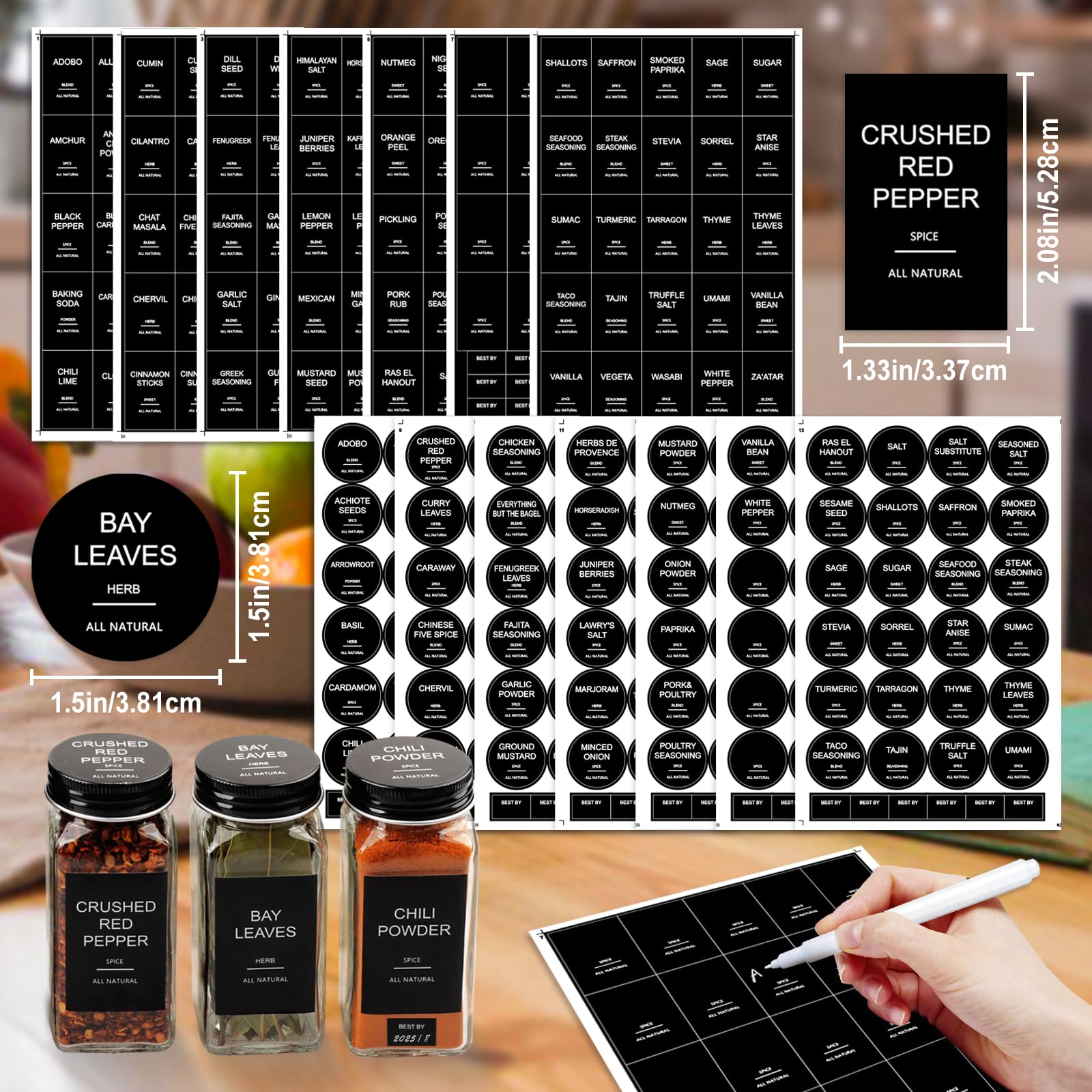 AISIPRIN Lot de 24 pots à épices en verre avec 398 étiquettes, conteneurs carrés vides de 118 ml – Couvercles, entonnoir, brosse et marqueur inclus (bouchons en métal noir)