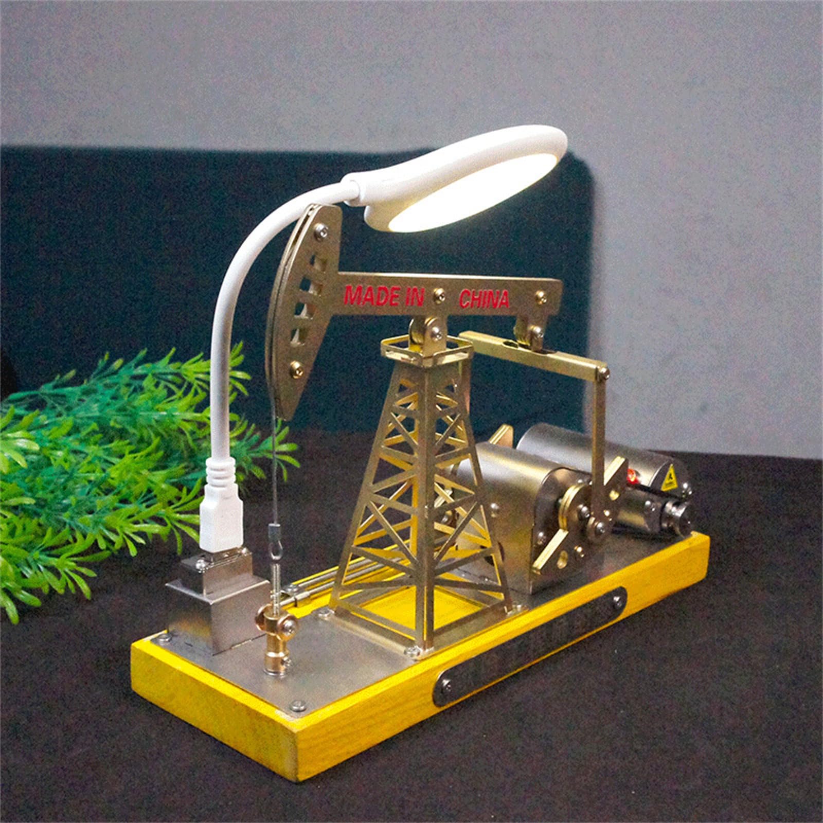 Pompes à Huile mécaniques détaillées en Acier Inoxydable, modèle de Sculpture avec en Bois pour décorations de pièce à thème Industriel, modèle d ' unité de pompage avec lumière