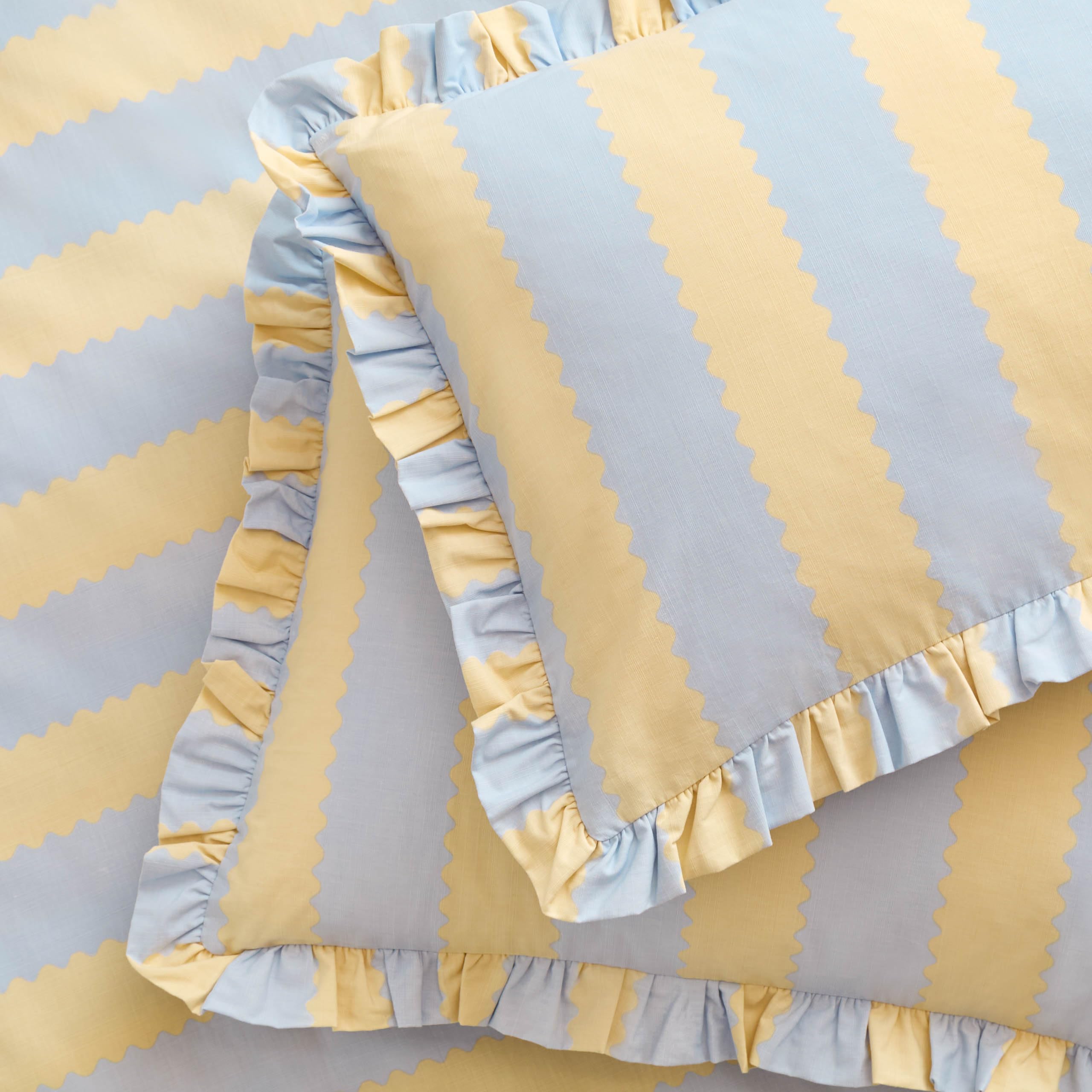 furn. Wylder Birdie Stripe Pillowcase Pair – Reversible Ruffle Edge Cotton Rich Striped Pillow Covers (Lemon/Sky – 50x75cm)