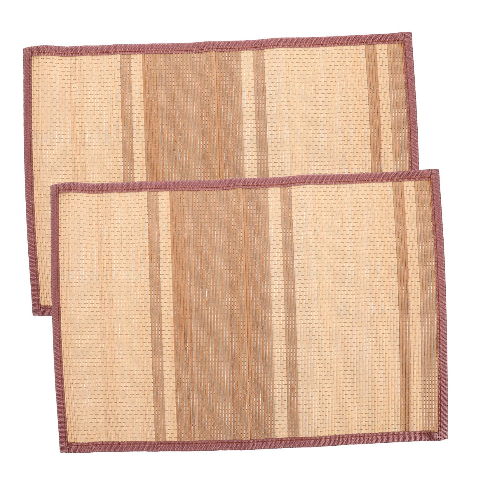 Sets de table en bambou pour repas en famille et décoration de table de cuisine conviviale