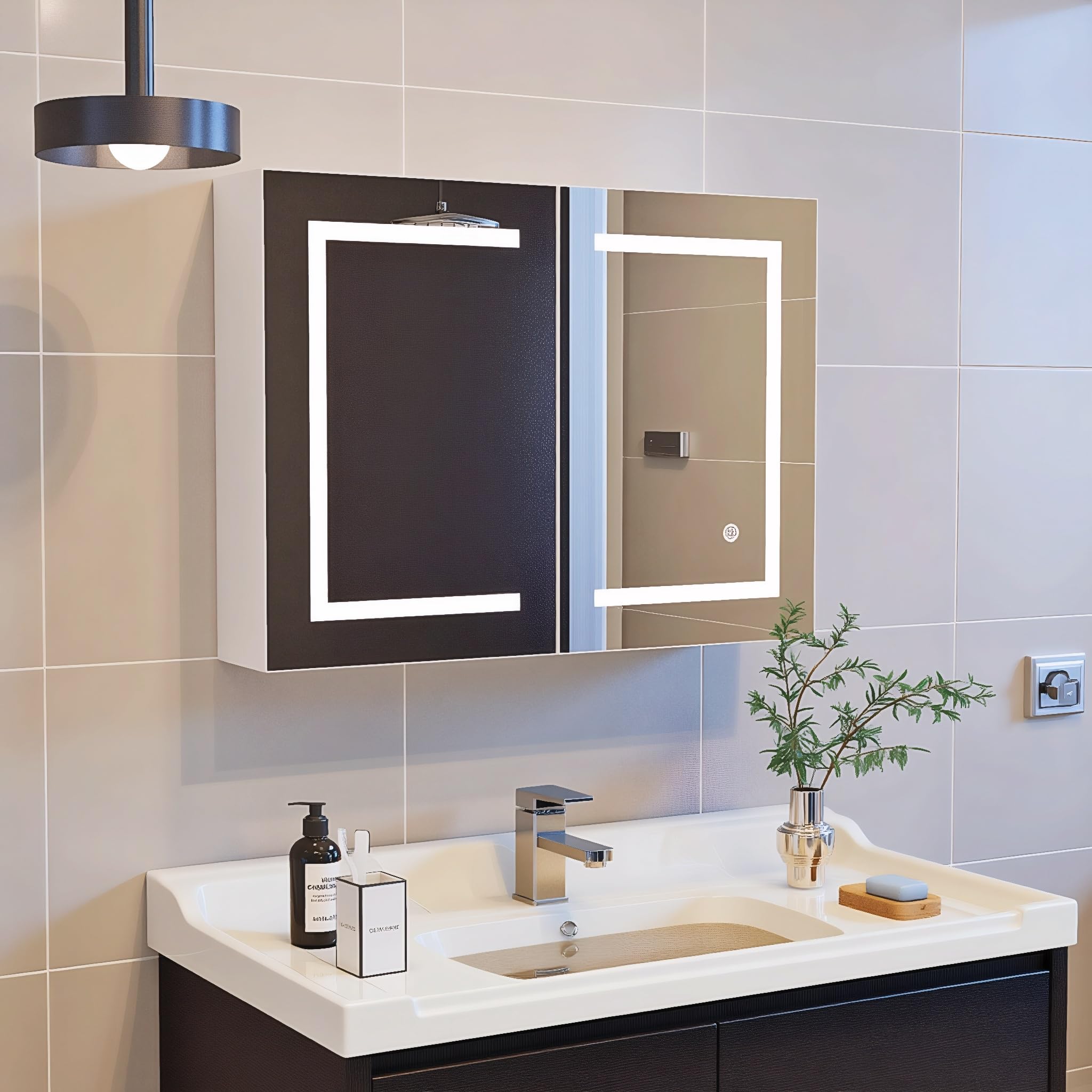 Ronde badkamerspiegel met directe en indirecte verlichting, verwarming