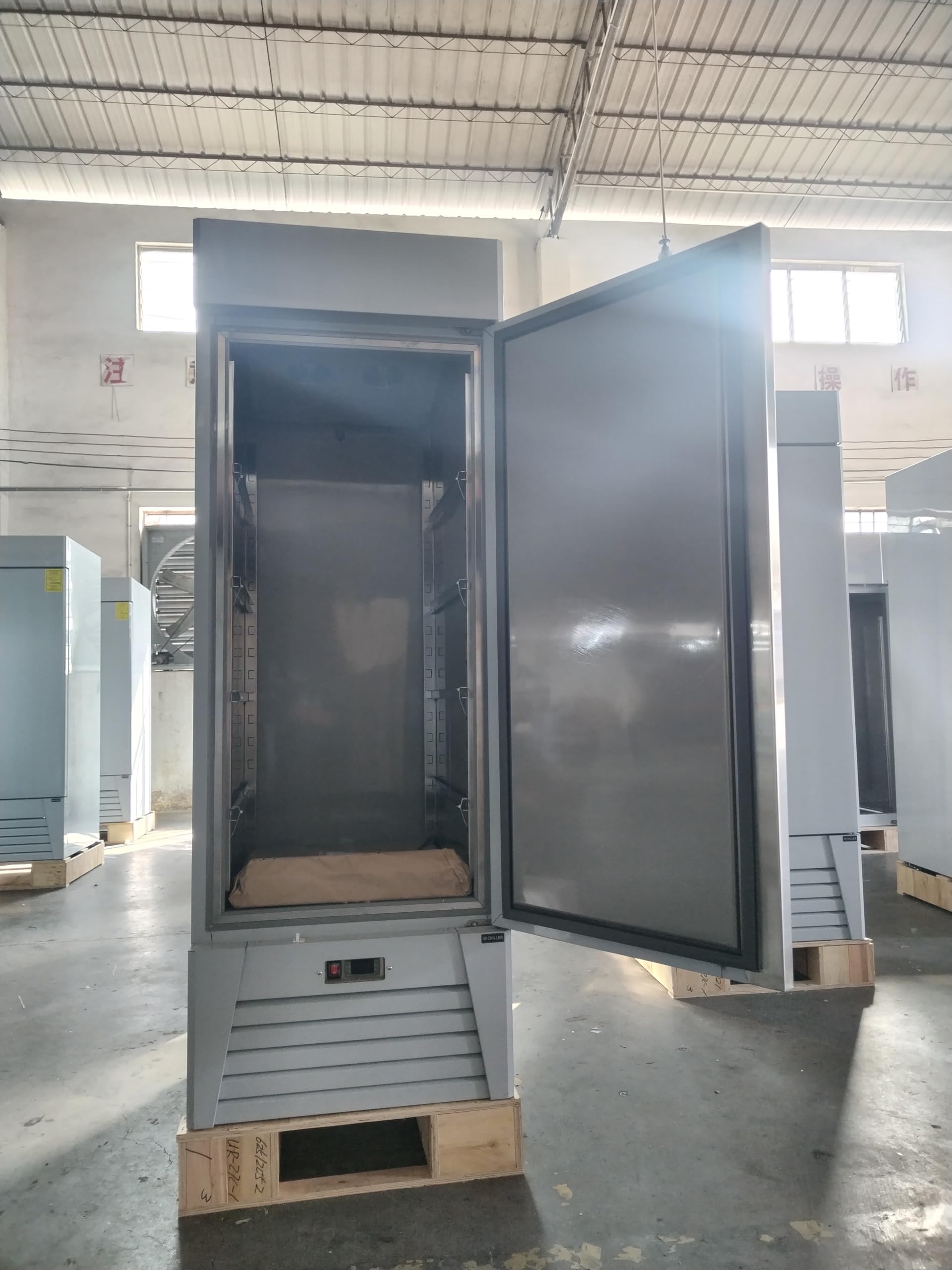 Kolice ETL Commercial Freezer 27" W Single Door Upright Design, 21.19 Cu.ft, Auto-Defrost,Adjustable Shelves, Fan Cooling 32°F-50°F for Hotels,Restaurants,Canteens,Cafes,Bars on Fridge.com