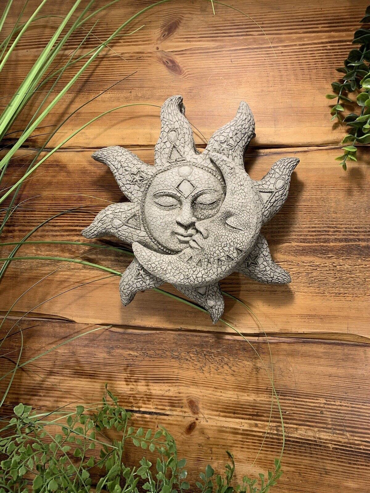 STONE GARDEN SUN/MOON FACE WALL PLAQUE HANGING ORNAMENT