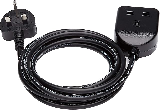 Amazon Basics Extension Cord - 3 M UK Black