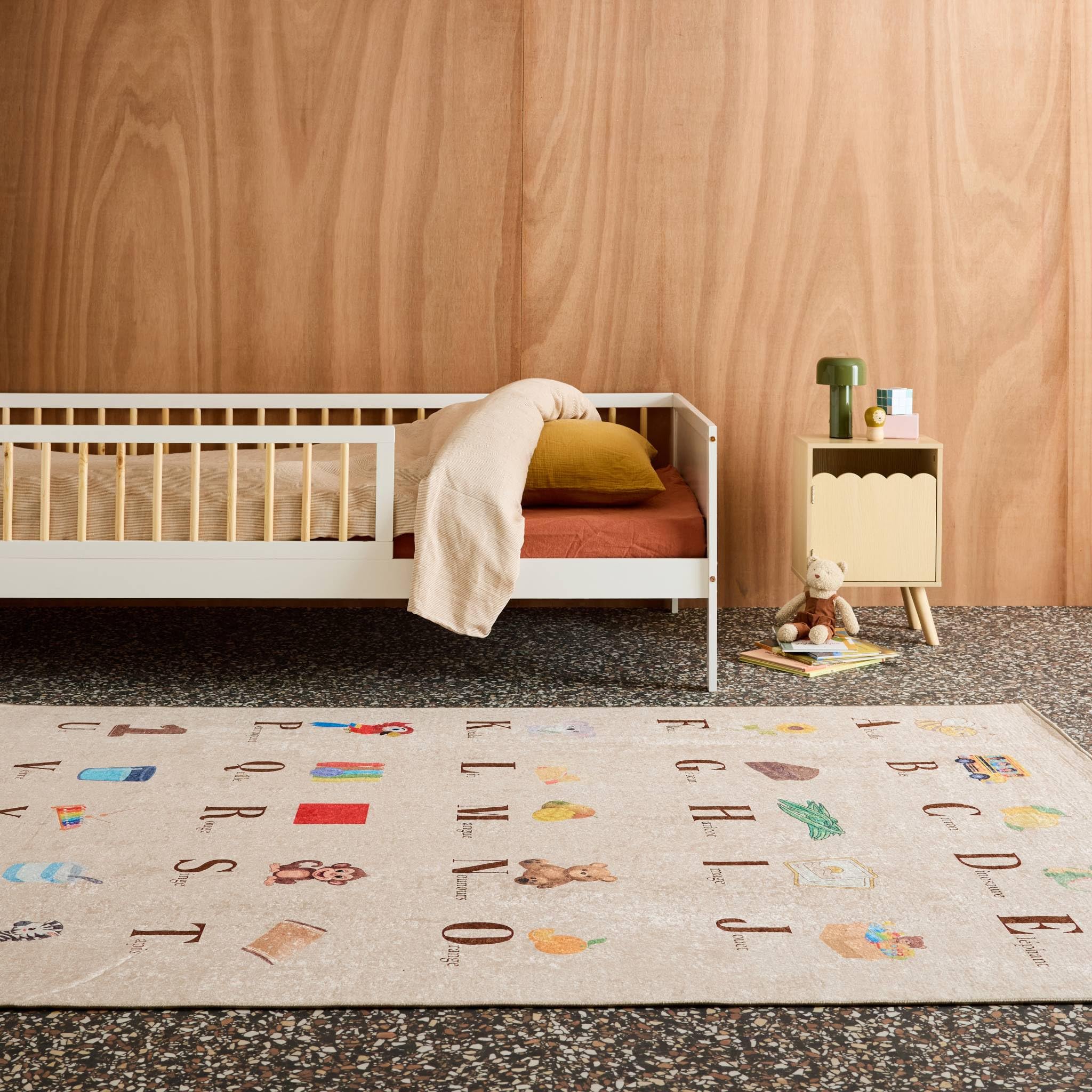 Alice's Garden sweeek - Tapis éducatif intérieur Enfant Beige imprimé abécédaire 120 x 160 cm - Scoty