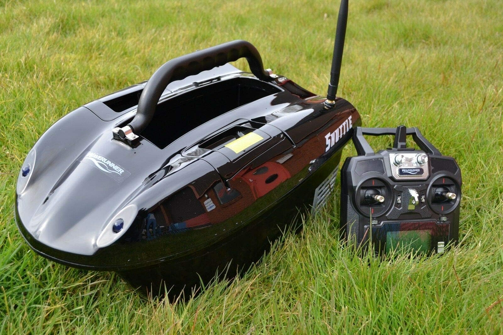 Waverunner Shuttle Bait Boat 5.8GHz - Complete with Spare Batteries & Solar Panel - 1.5kg Capacity - Compact Design with Long Hopper