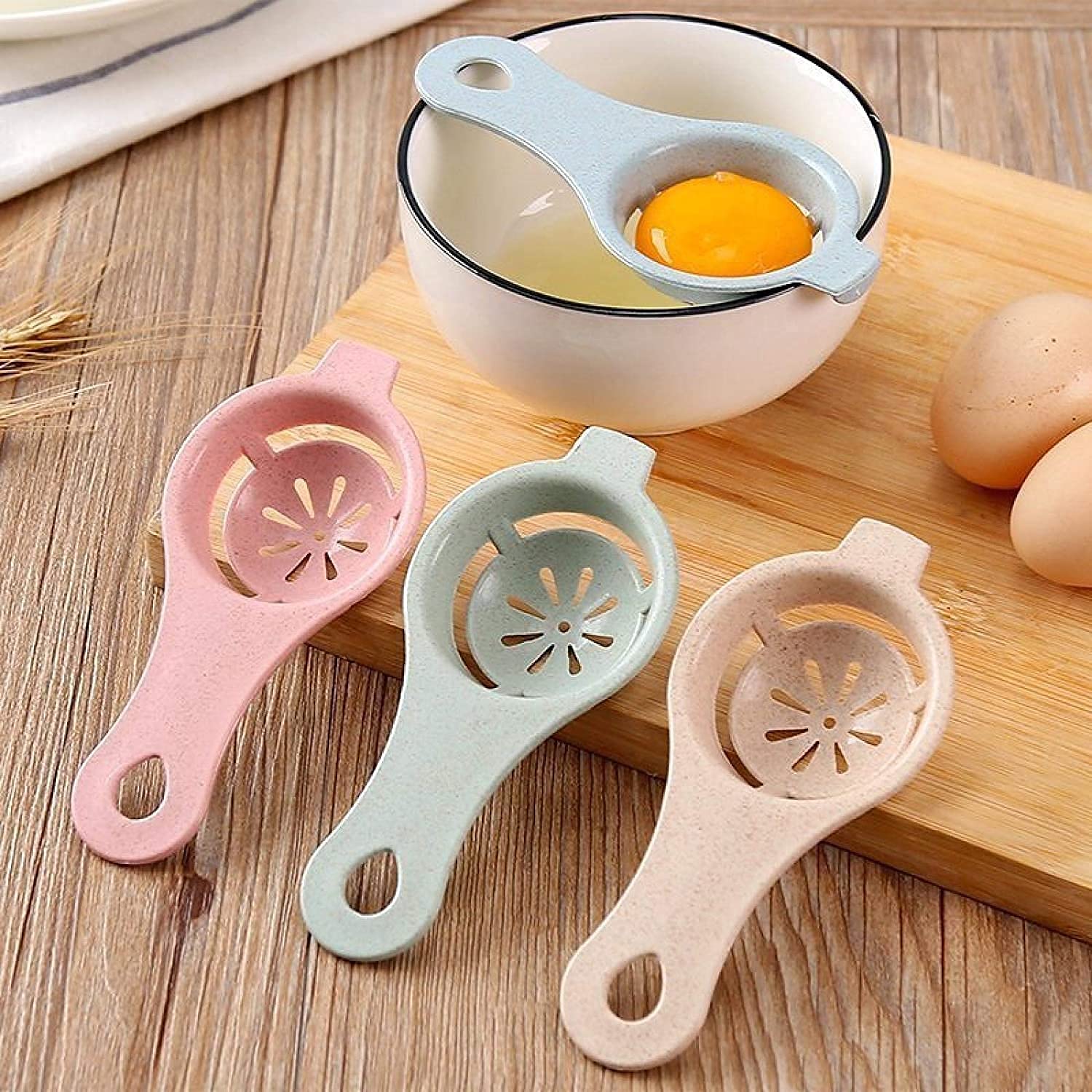 NAIDEV 3 PCs Egg Separator Egg Yolk Protein Separator Egg Funnel Spoon Sieve Kitchen Gadgets Size 13 cm (Random Color) (3) 1
