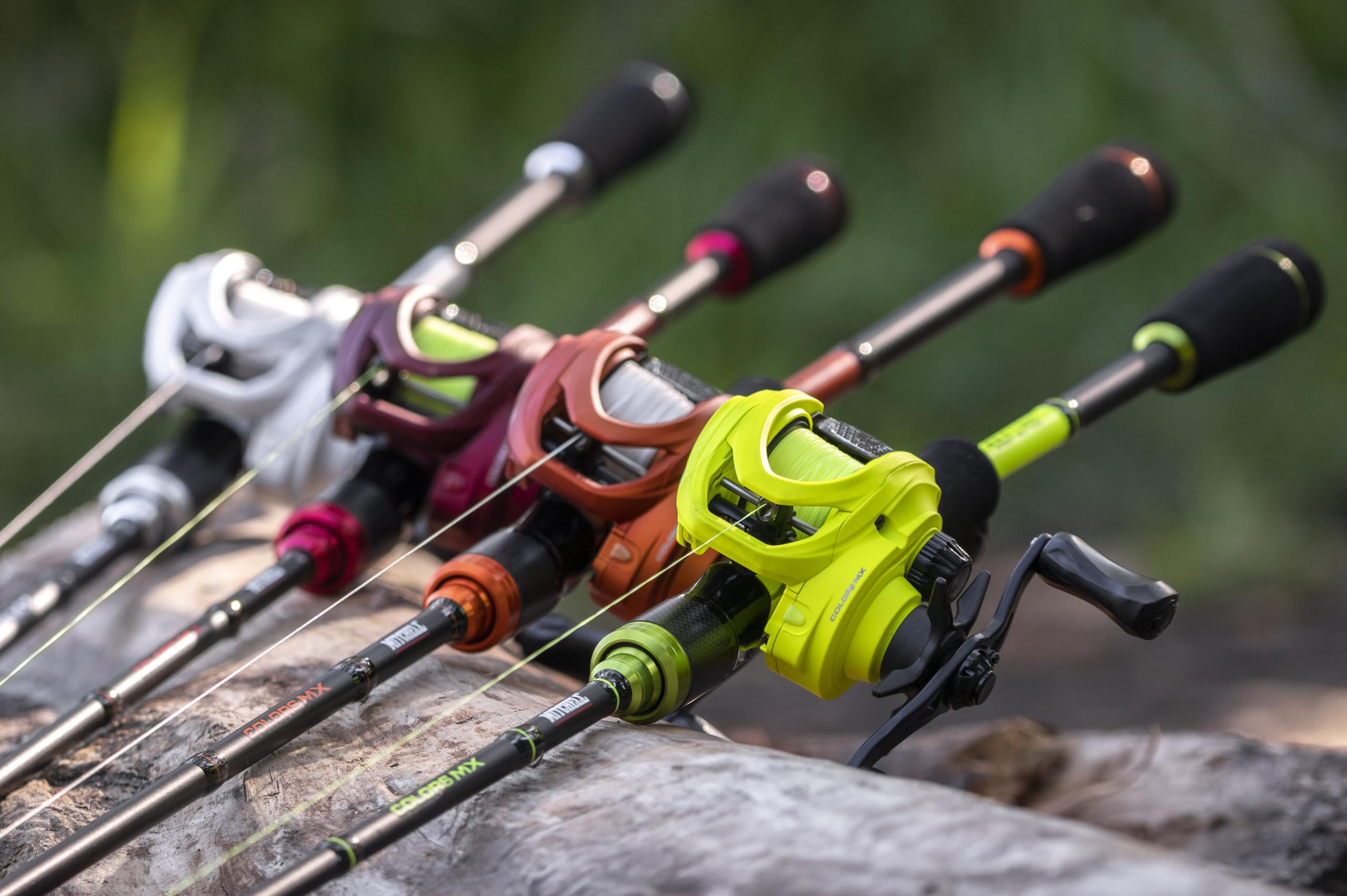 Mitchell Colors MX Castrute and Rolle Combo – Configuration de Lancement d'appâts Raubfisch Hecht Zander Barsch
