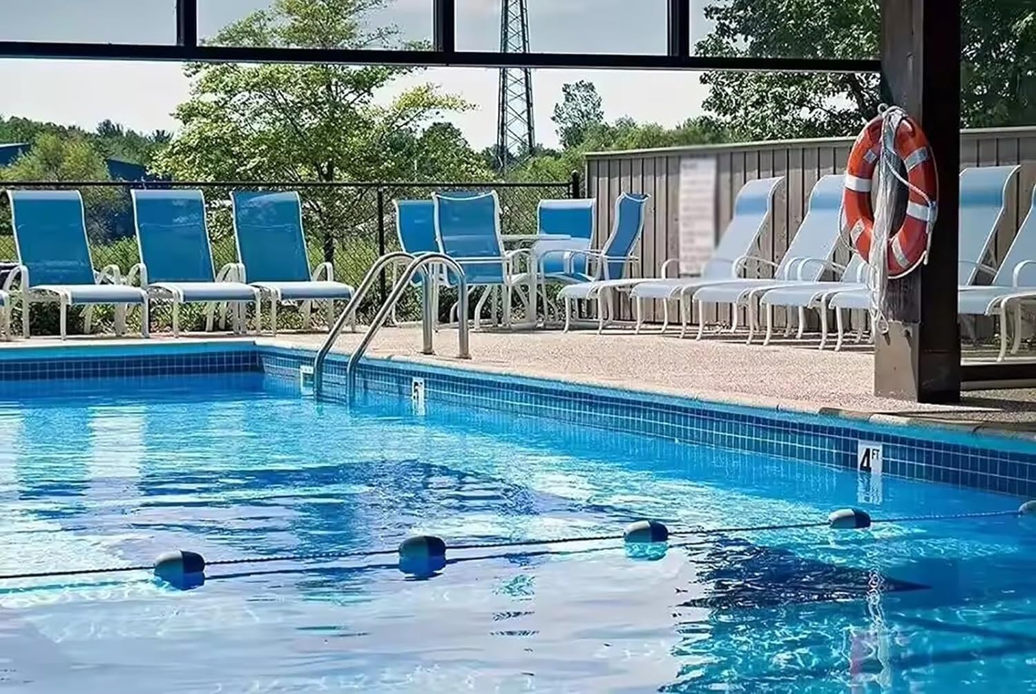 Ligne de sécurité Flottante de 10 m (32,8 pi) pour Piscine, avec bouées flottantes Bicolores, idéale pour Les piscines de Jardin et Les bassins d;agrément.