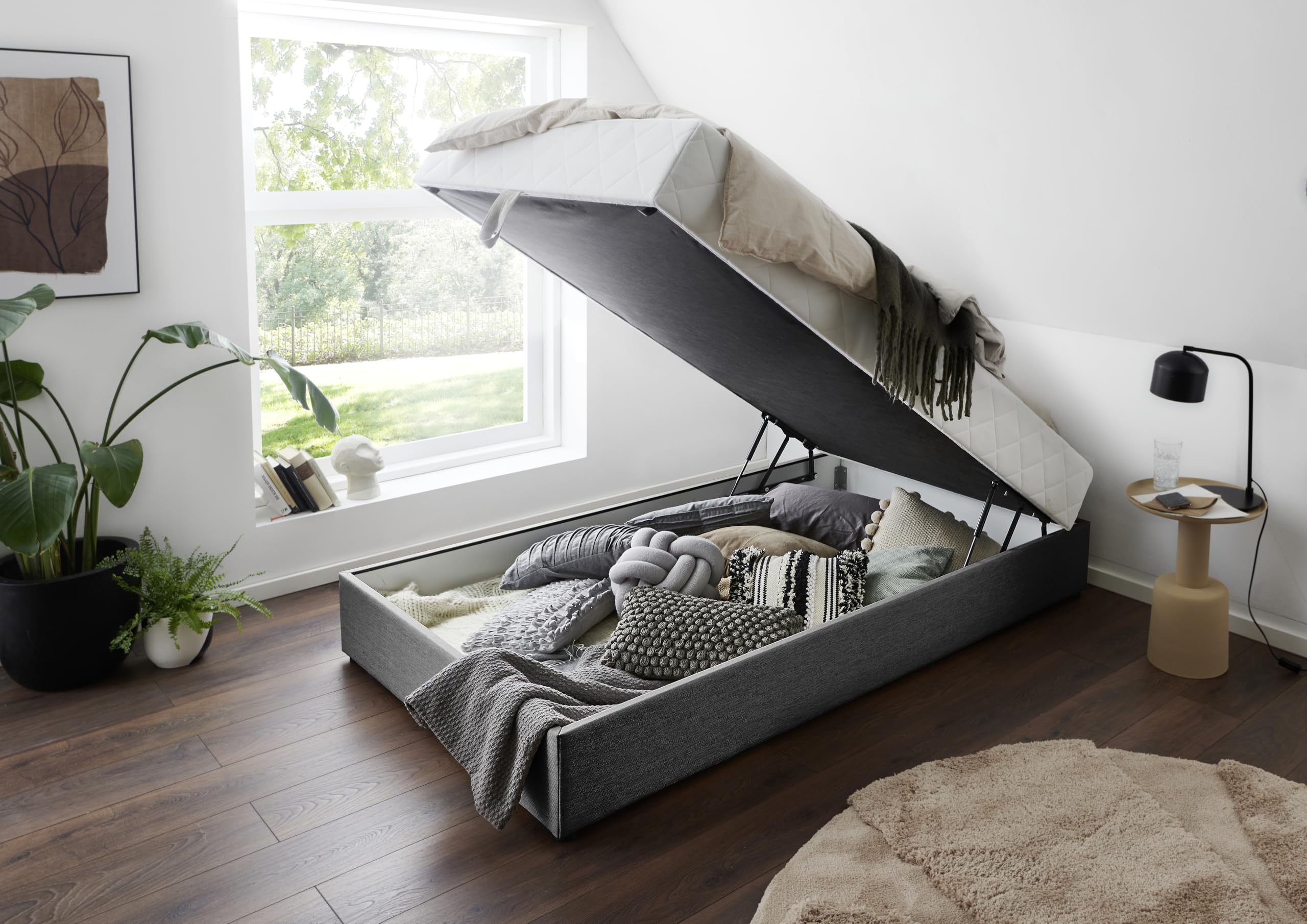 Atlantic Home Collection Lit Coffre Belina sans tête de lit
