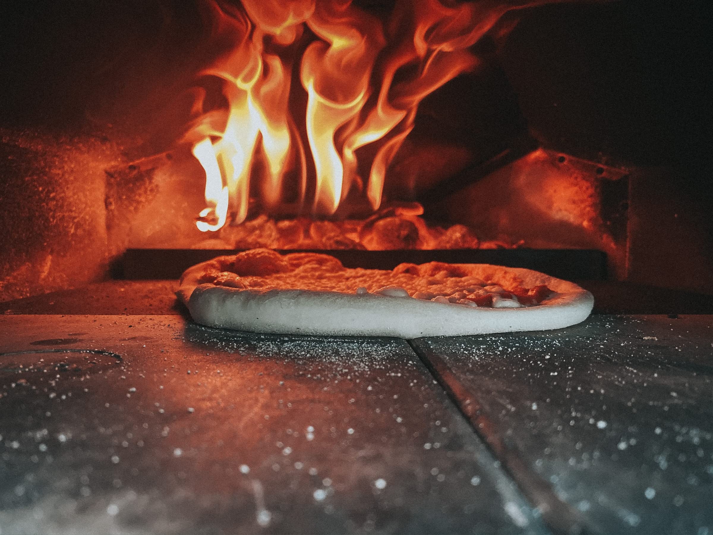9kg Leña de Haya para hornos pequeños de Pizza de Exterior. Hecho en España. Madera de Haya. 100% Natural sin aditivos.