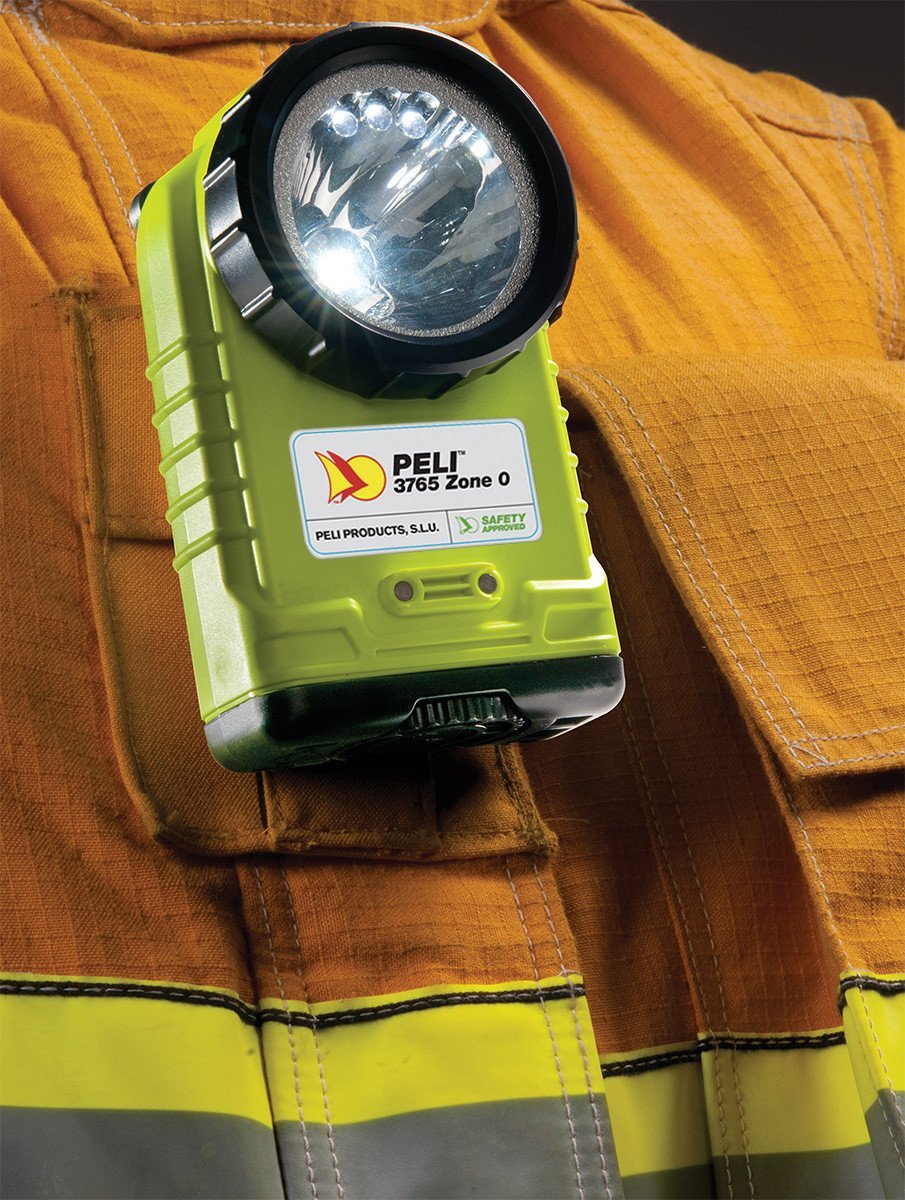 PELI 3765Z0 Linterna LED Recargable de ángulo Recto y con Certificado de Seguridad ATEX Zona 0, Bomberos y Uso Industrial, Resistente al Agua IPX4, 194 Lúmenes, Color: Amarillo