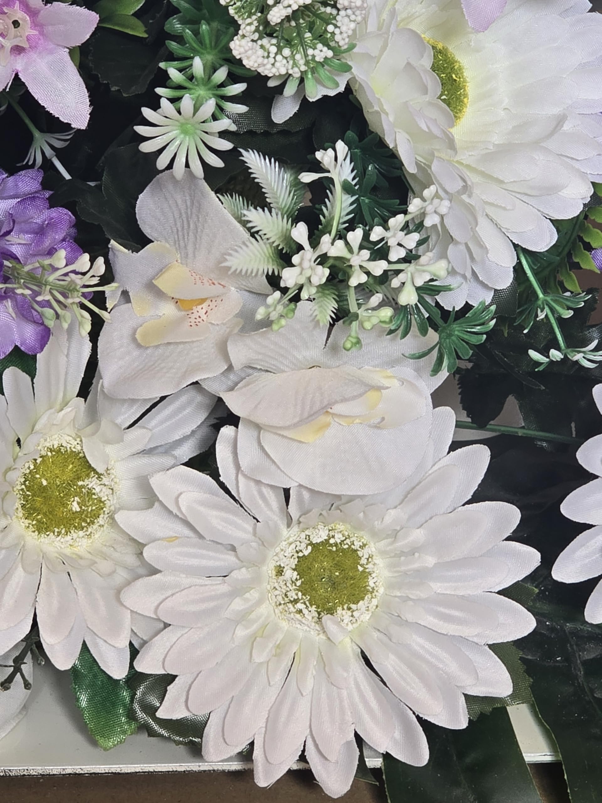 DRW Centro de Flores Artificiales Cementerio, Iglesia Bodas sepulturas Malva y Blanco con gerberas, liliums, Lilas y peonias 65x40x60 cm