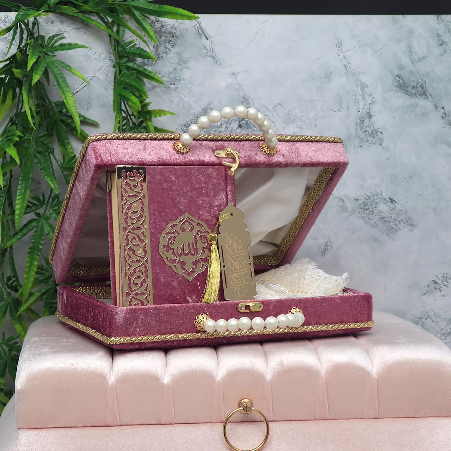 Modefa Islamic Luxury Pearl Islamic Gift Set - Holy Quran in Arabic - Velvet Box with Quran, Hijab, Tesbih, & Bookmark (Light Raspberry)