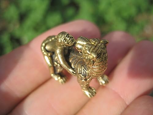 Miniatura 4 de Pequeño León de metal de latón con estatua de amuleto de hombre Tailandia Paladkik