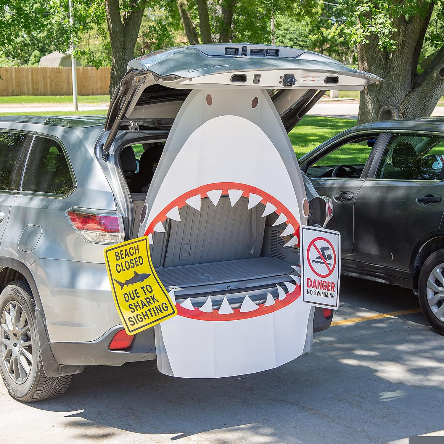 Fun Express Full Update Party Supplies Value Gray & White Shark Trunk-or-Treat Decorating Kit