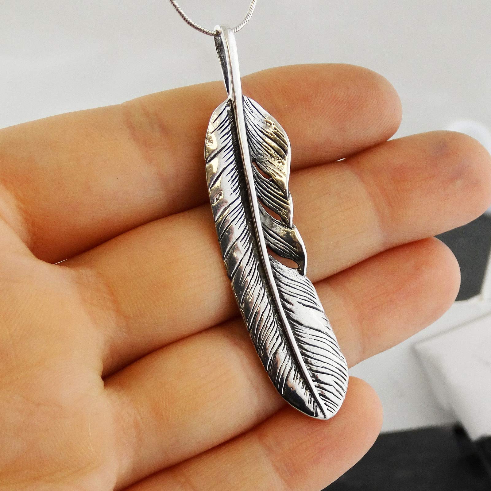 FashionJunkie4Life Bird Pendant Necklace