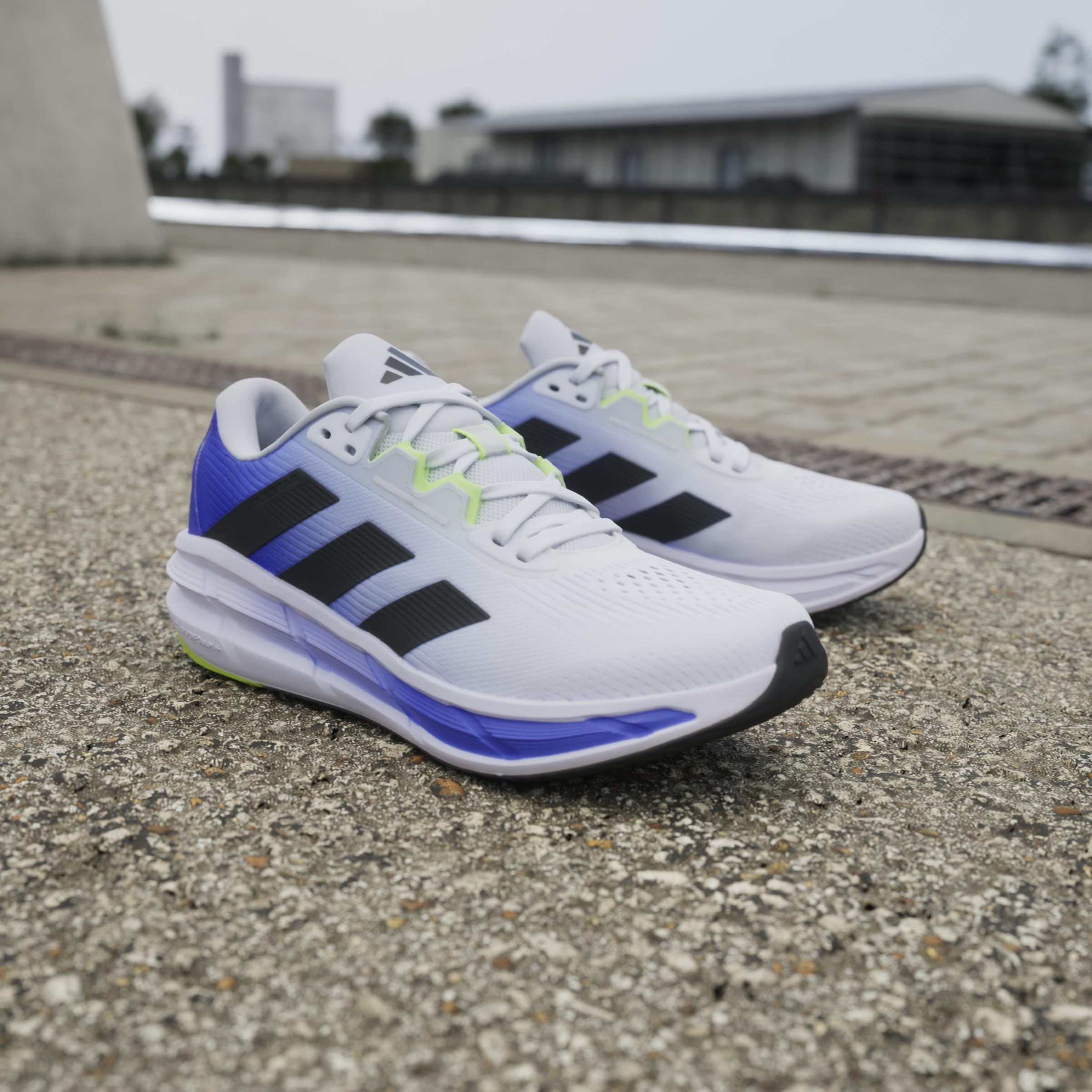 adidas Mężczyźni Questar 3 RunningAdidasy