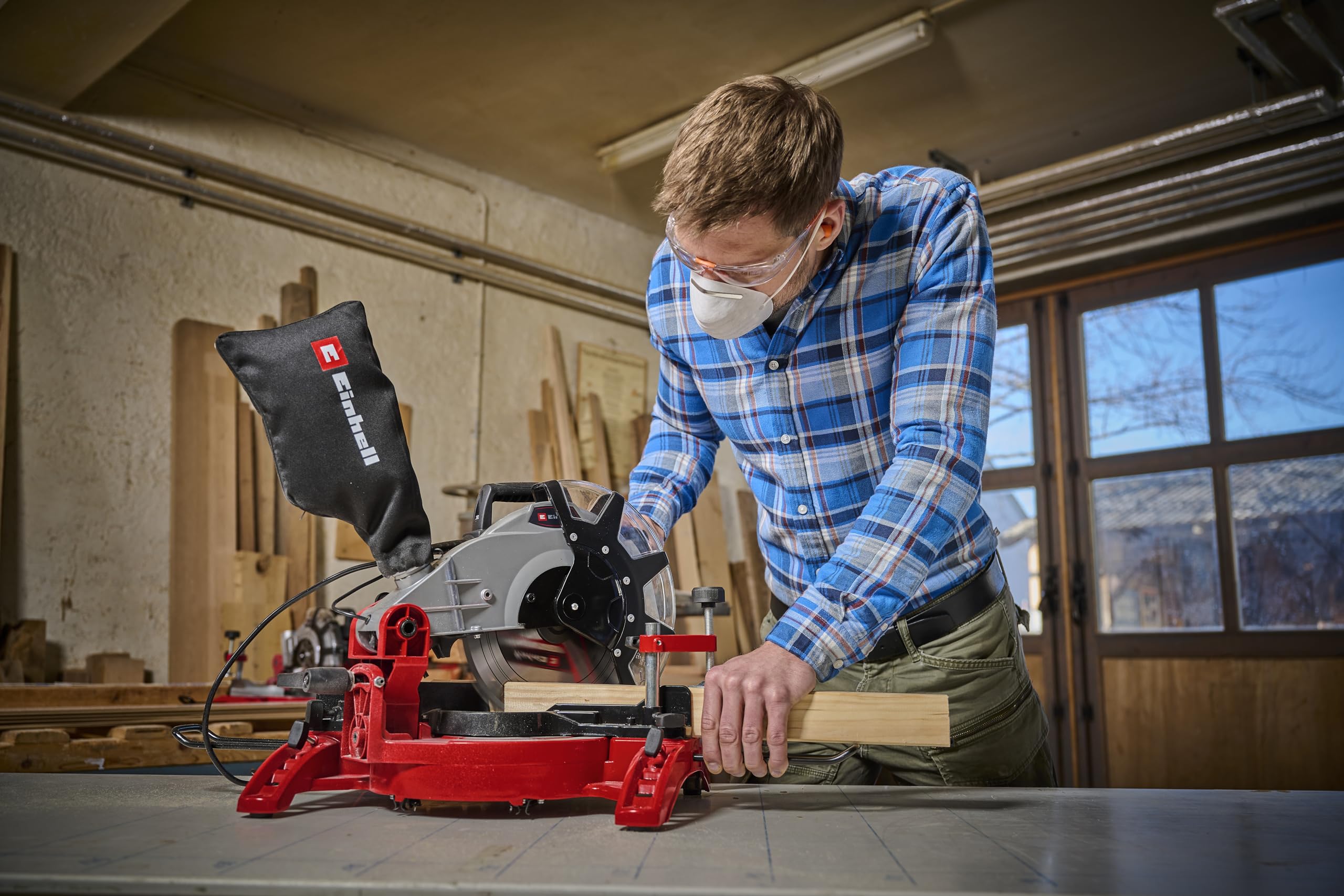 Einhell TC-MS 2513 L Troncatrice (230-240 V, 1600 W, giri al min. 4000, lama Ø250 x ø30 - 48 denti, inclinabile sinistra 0-45°, taglio max 130 x 75 mm)