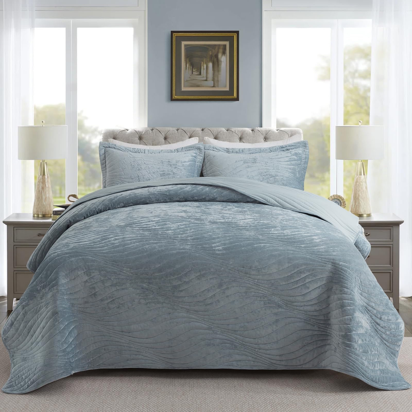 Travan Luxury Velvet Quilt Set Queen Size, Lightweight Velvet Comforter Set, Soft Warm Queen Quilt Bedding Set, Oversized Bedspread Coverlet with 2 Shams for All Season, Light Blue