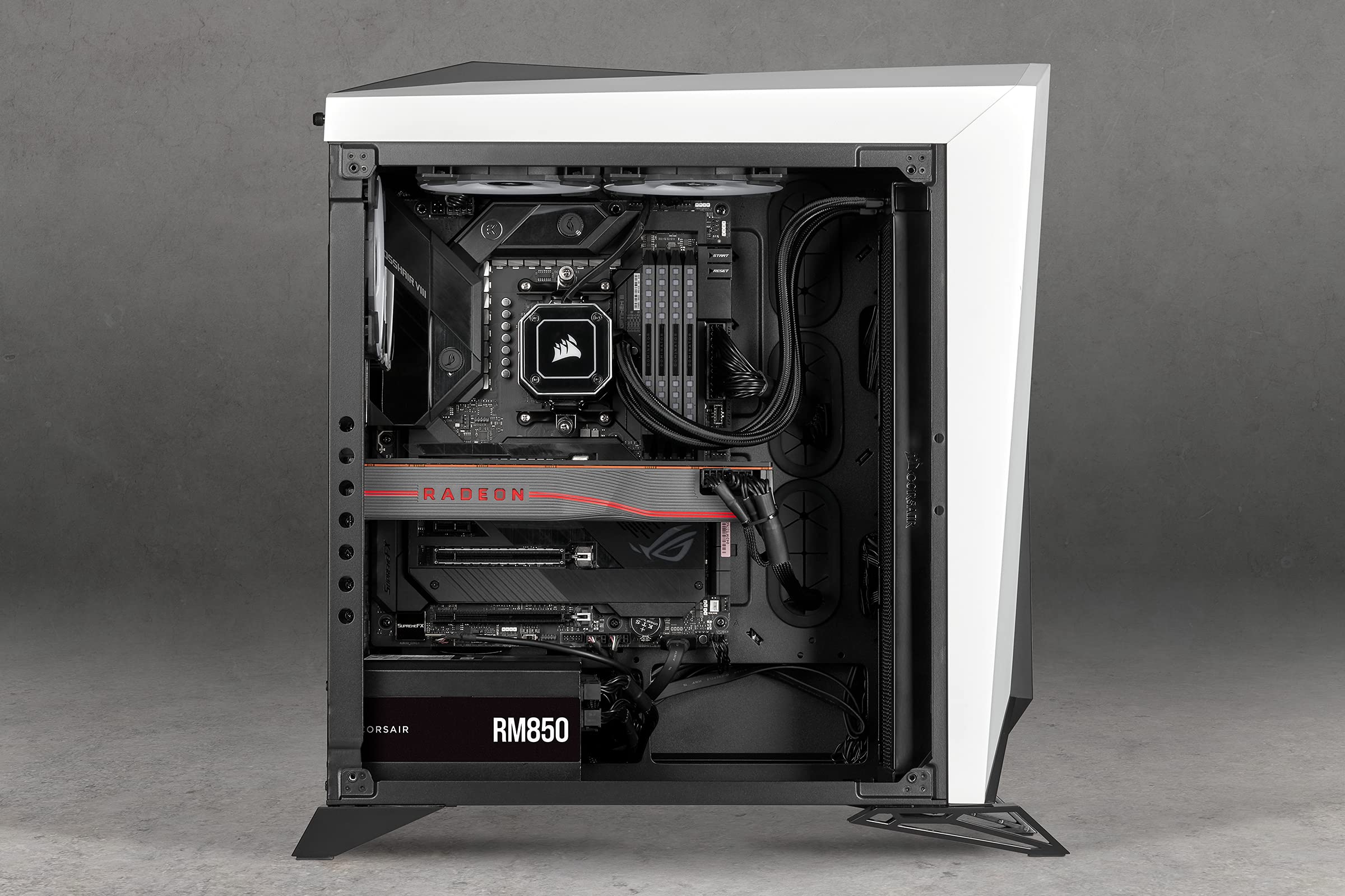 Corsair RM850 (2021) 850 Watt 80 Plus Gold - Modulable ATX Ladeblock - Dettaglio
