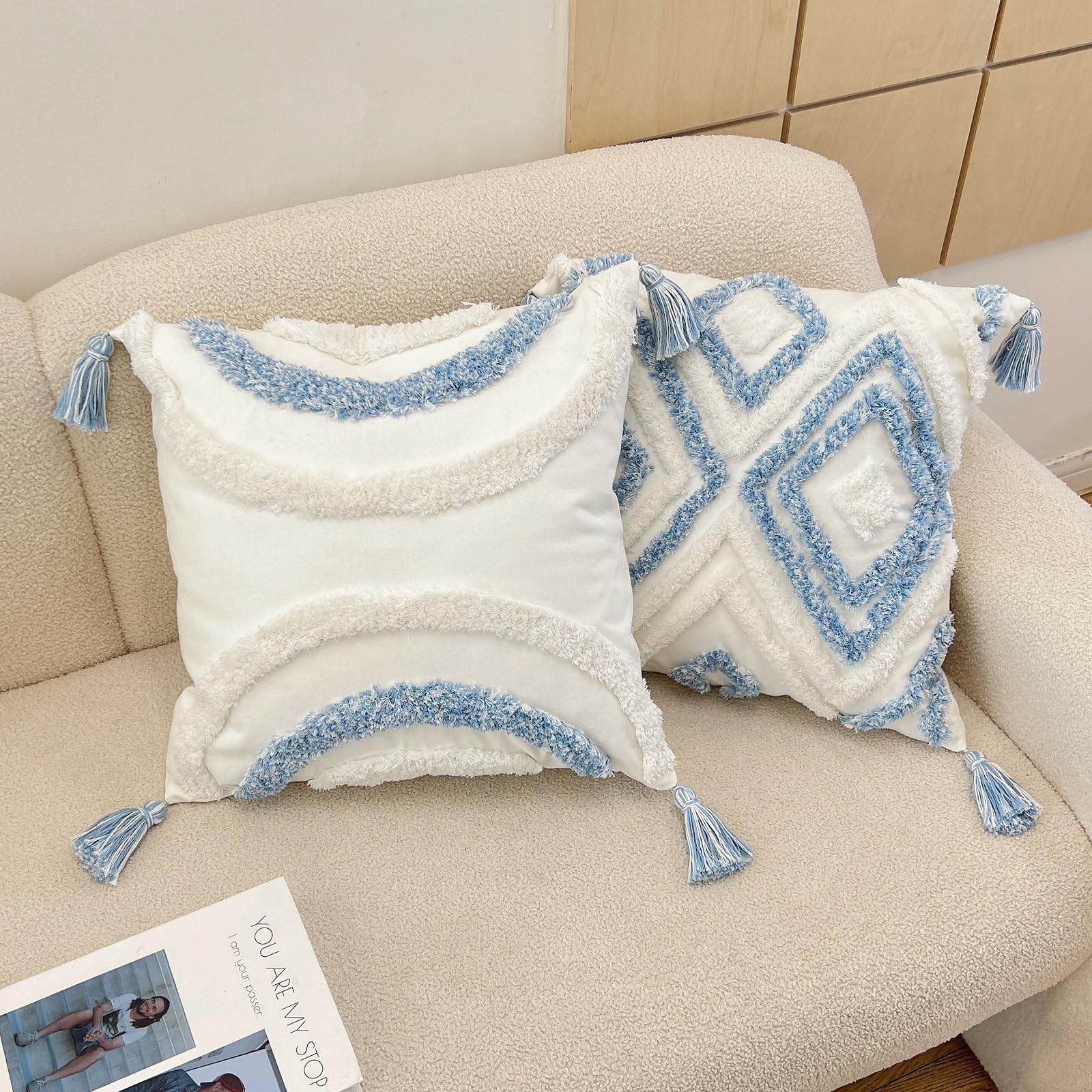 MingBo Set of 2 Boho Throw Pillow Covers Blue and White, Cotton Woven Tufted Decorative Pillowcases with Tassel, Cushion Covers Pillow Cases for Couch Sofa Bed, Farmhouse Home Decor 18x18 Inch