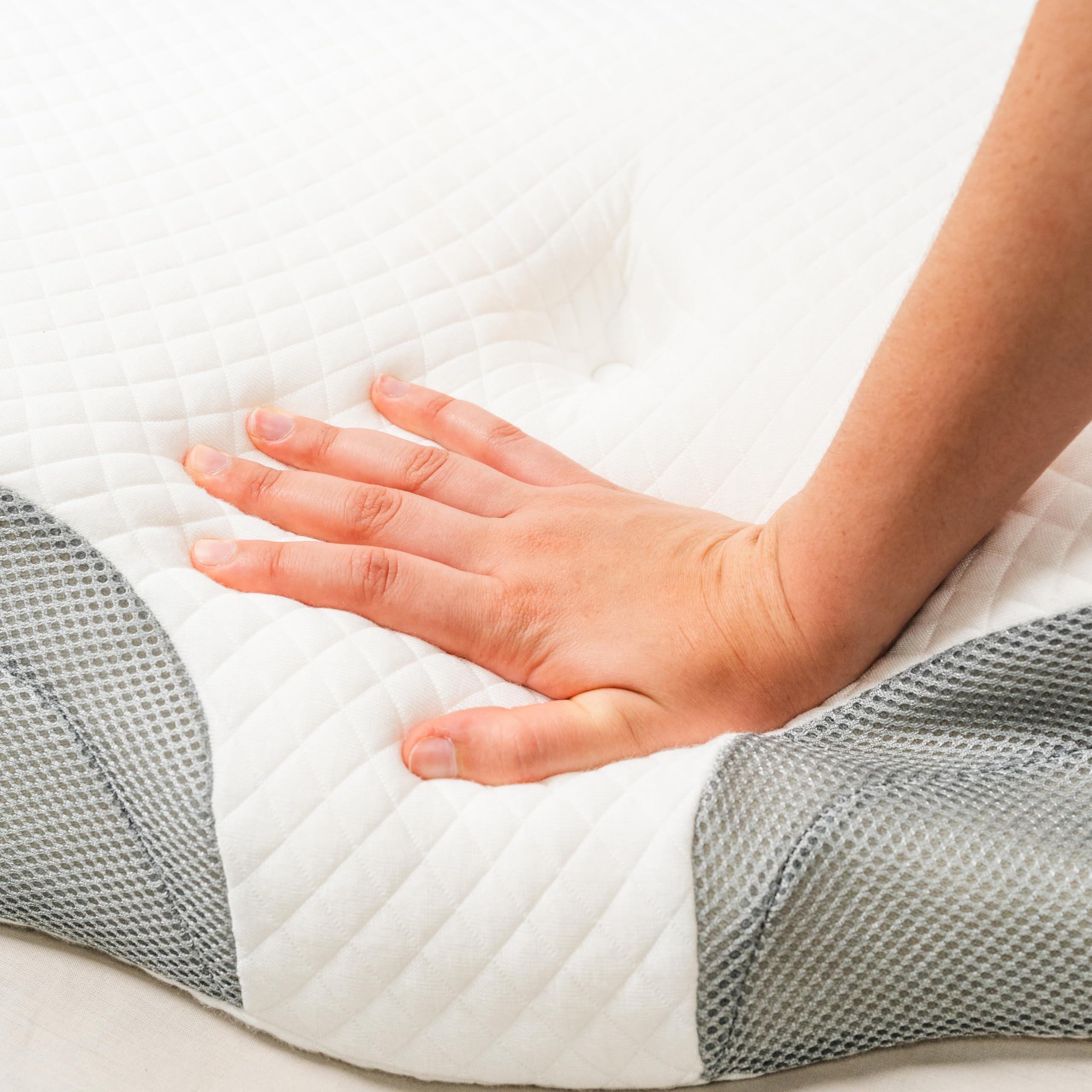 InnovaGoods® Viscoelastic Pillow, Oreiller Ergonomique pour Le Cou et Les cervicales, 2 Niveaux de Hauteur, facilite Une Respiration Douce et Naturelle. soulagement, Repos, Relaxation et Bien-être.